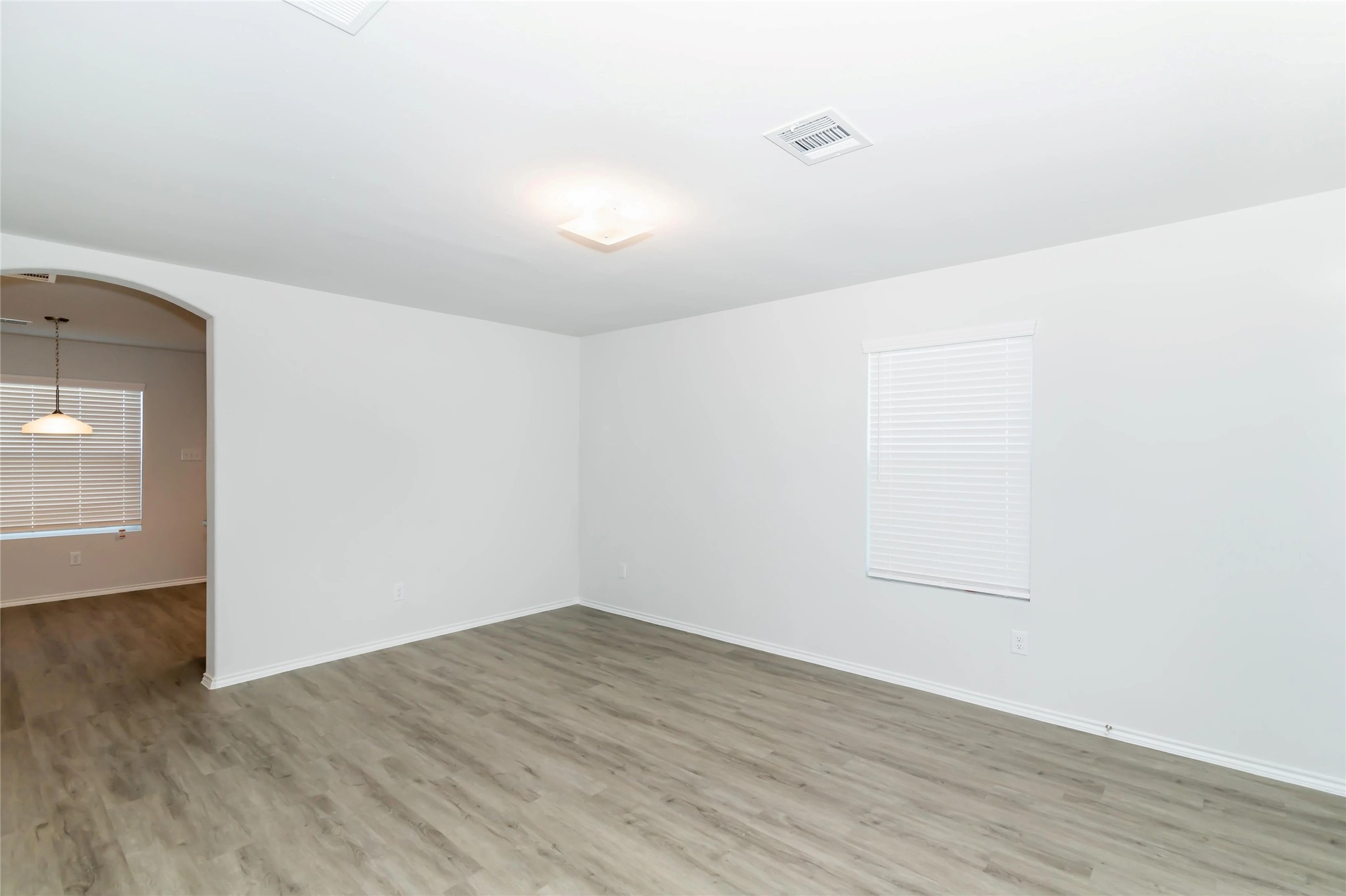 22331 Porter Mountain Trail Property Photo 5