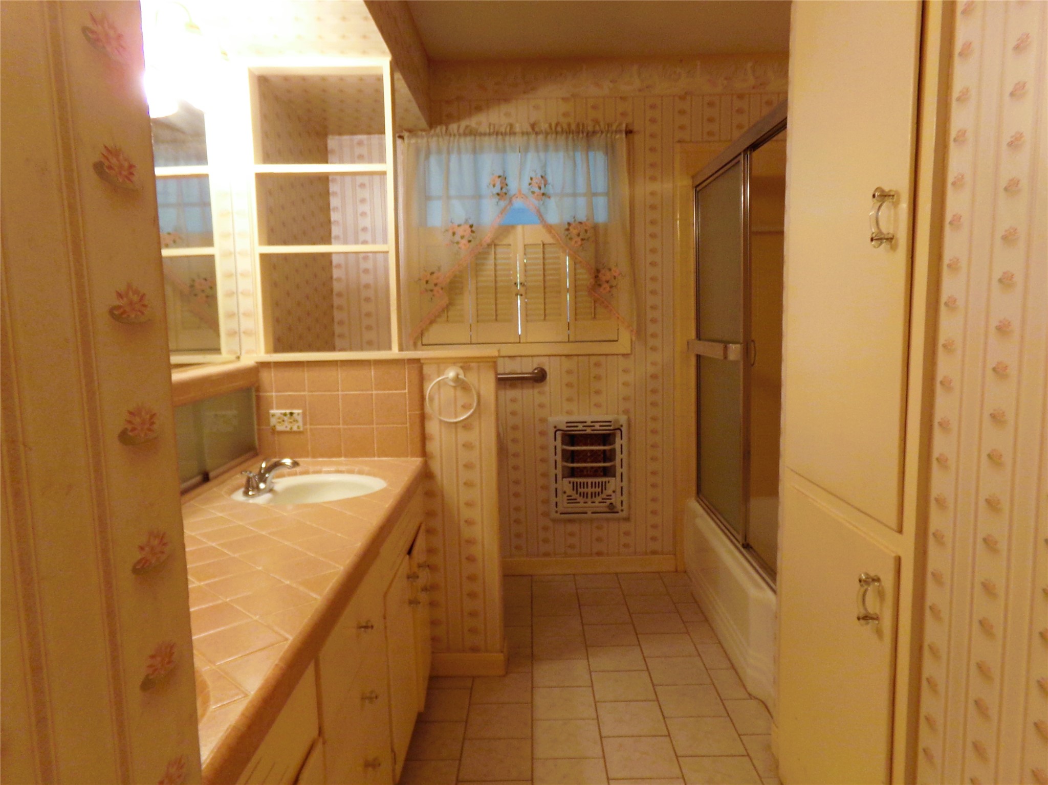 504 N West Street Property Photo 8