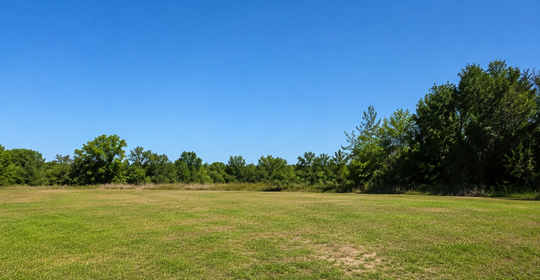 00 Ella Boulevard Property Photo 2