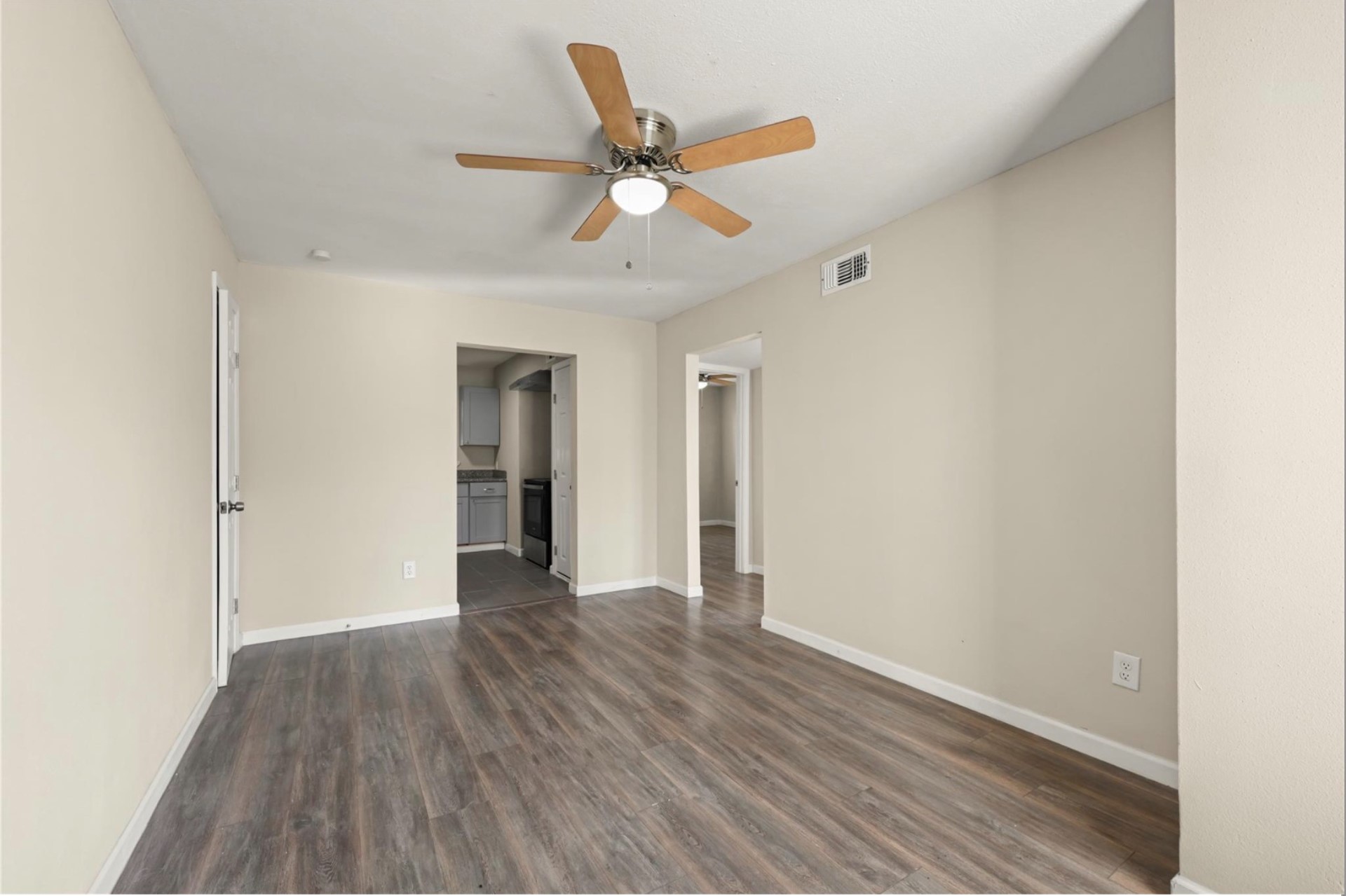 2803 Cleburne Street 3 Property Photo 1