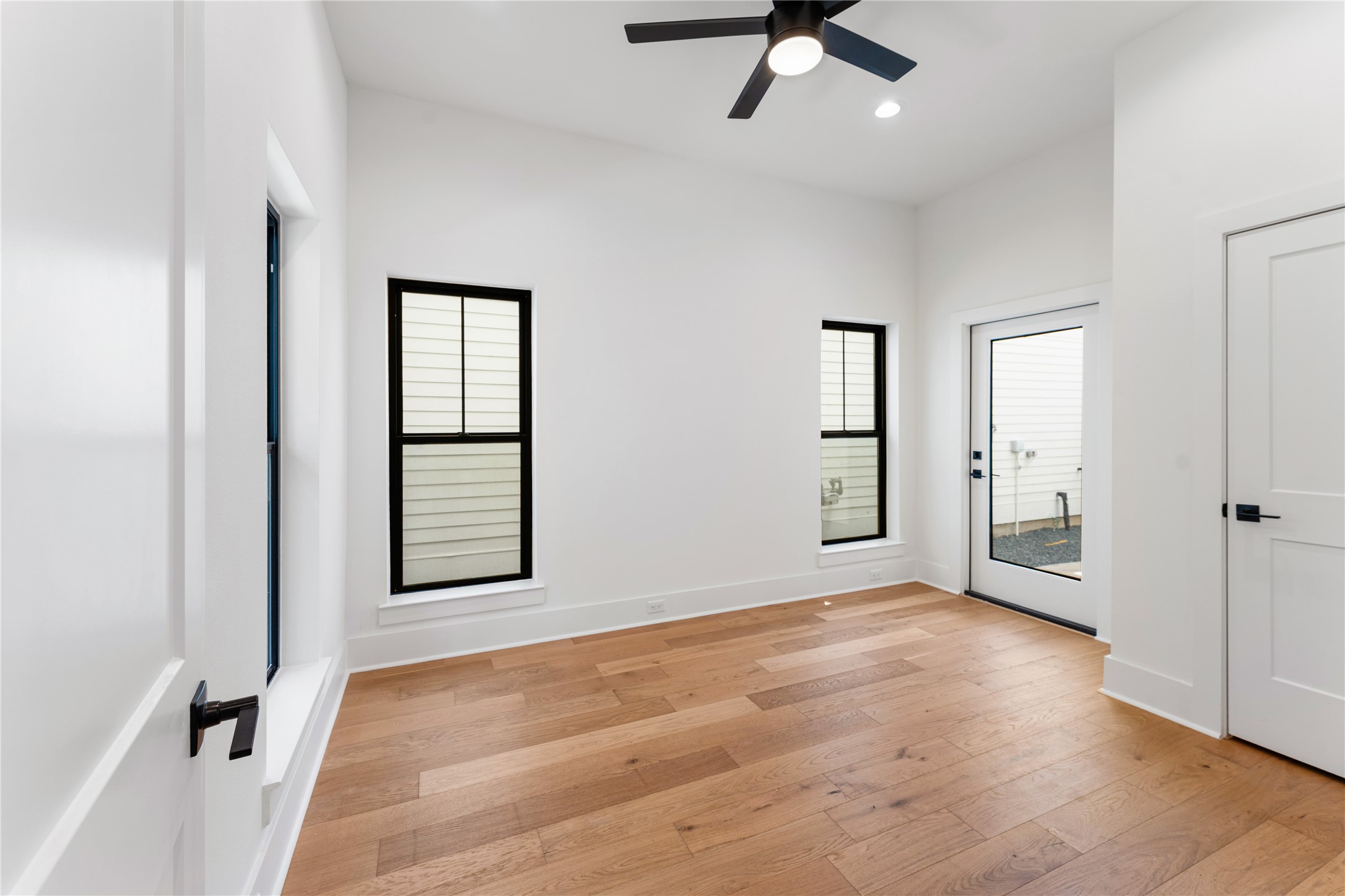 515 E 4th Street Property Photo 6