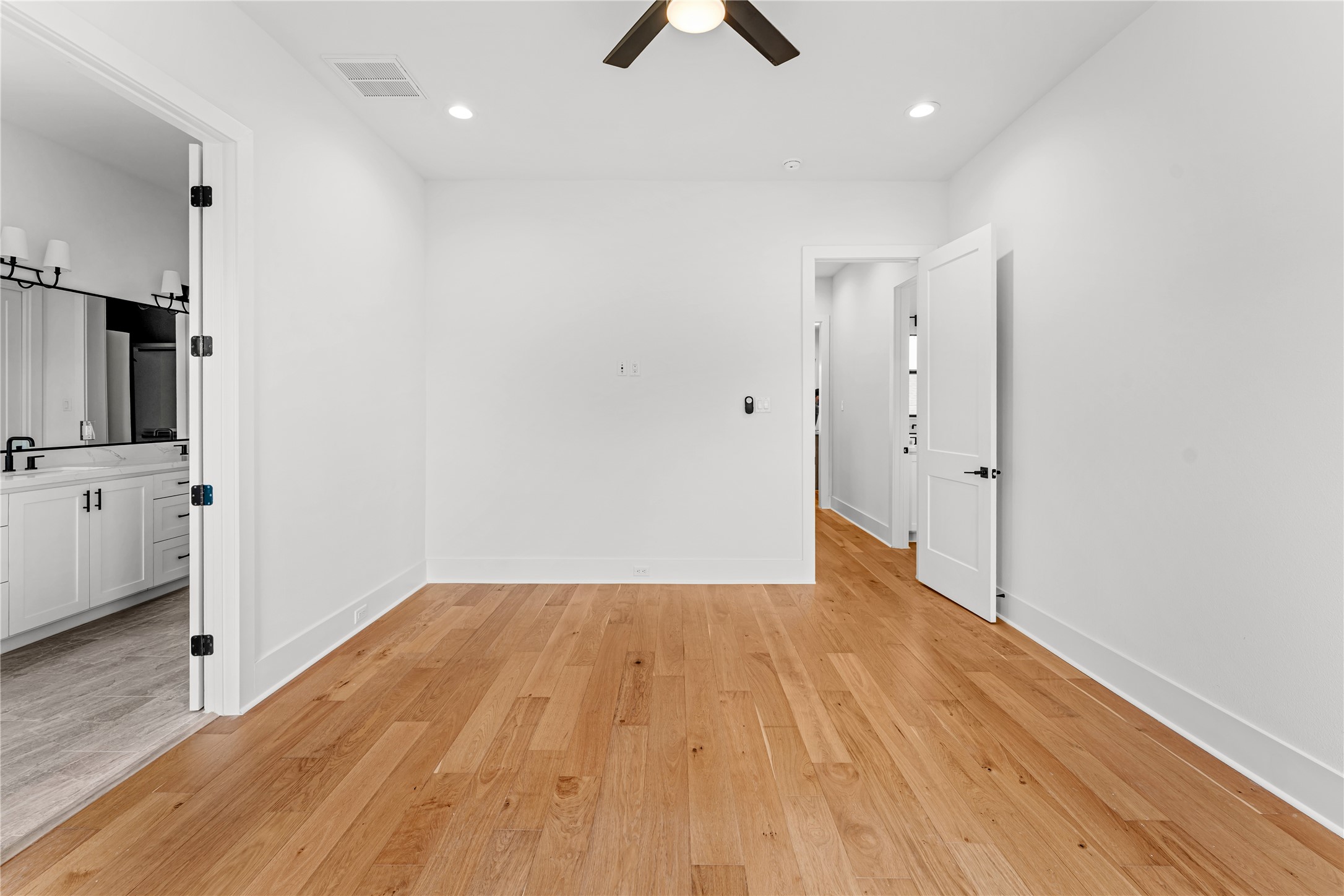 515 E 4th Street Property Photo 19