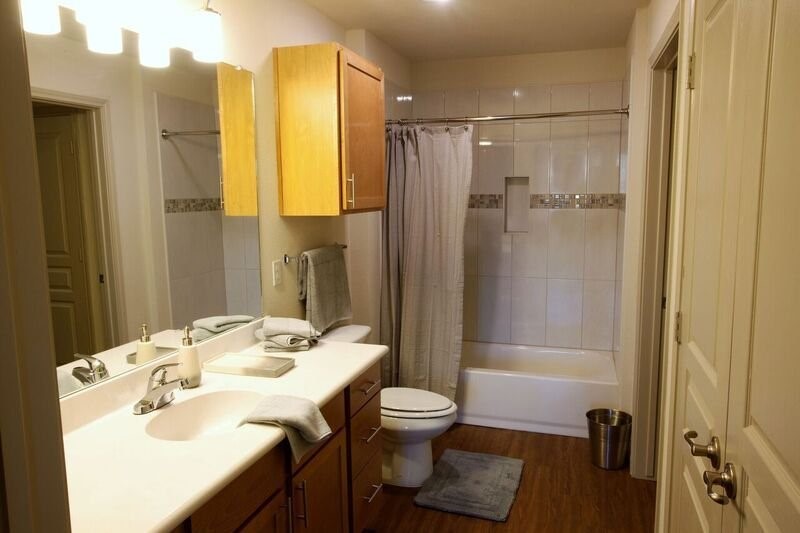 817 Colcord Ave Property Photo 12