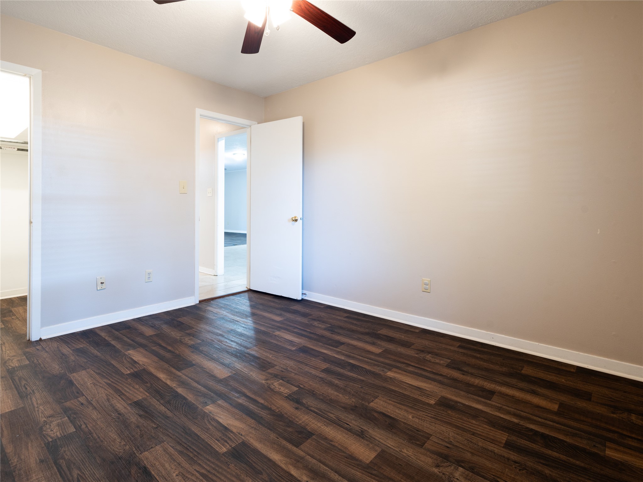 2728 Encino Property Photo 11