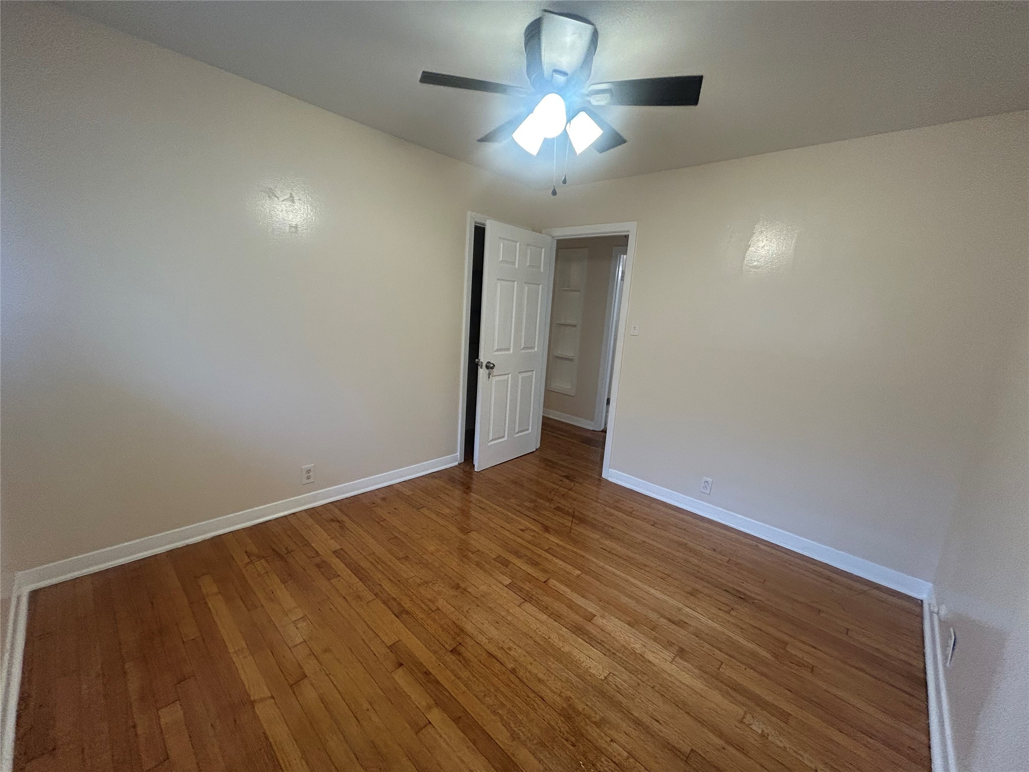 10211 Hinds Street Property Photo 8