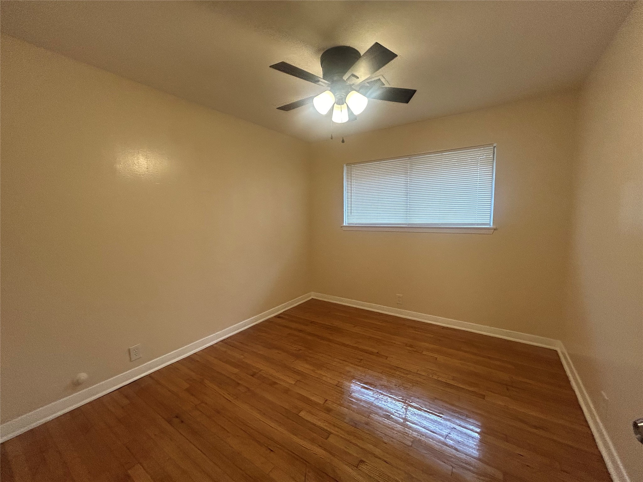 10211 Hinds Street Property Photo 11