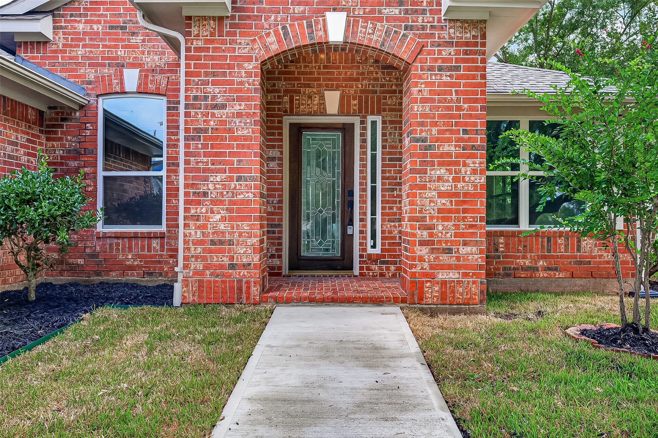 5535 Gable Meadows Drive Property Photo 6