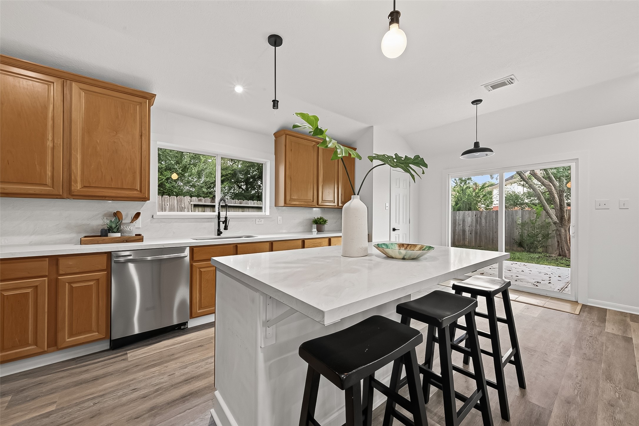 5535 Gable Meadows Drive Property Photo 18