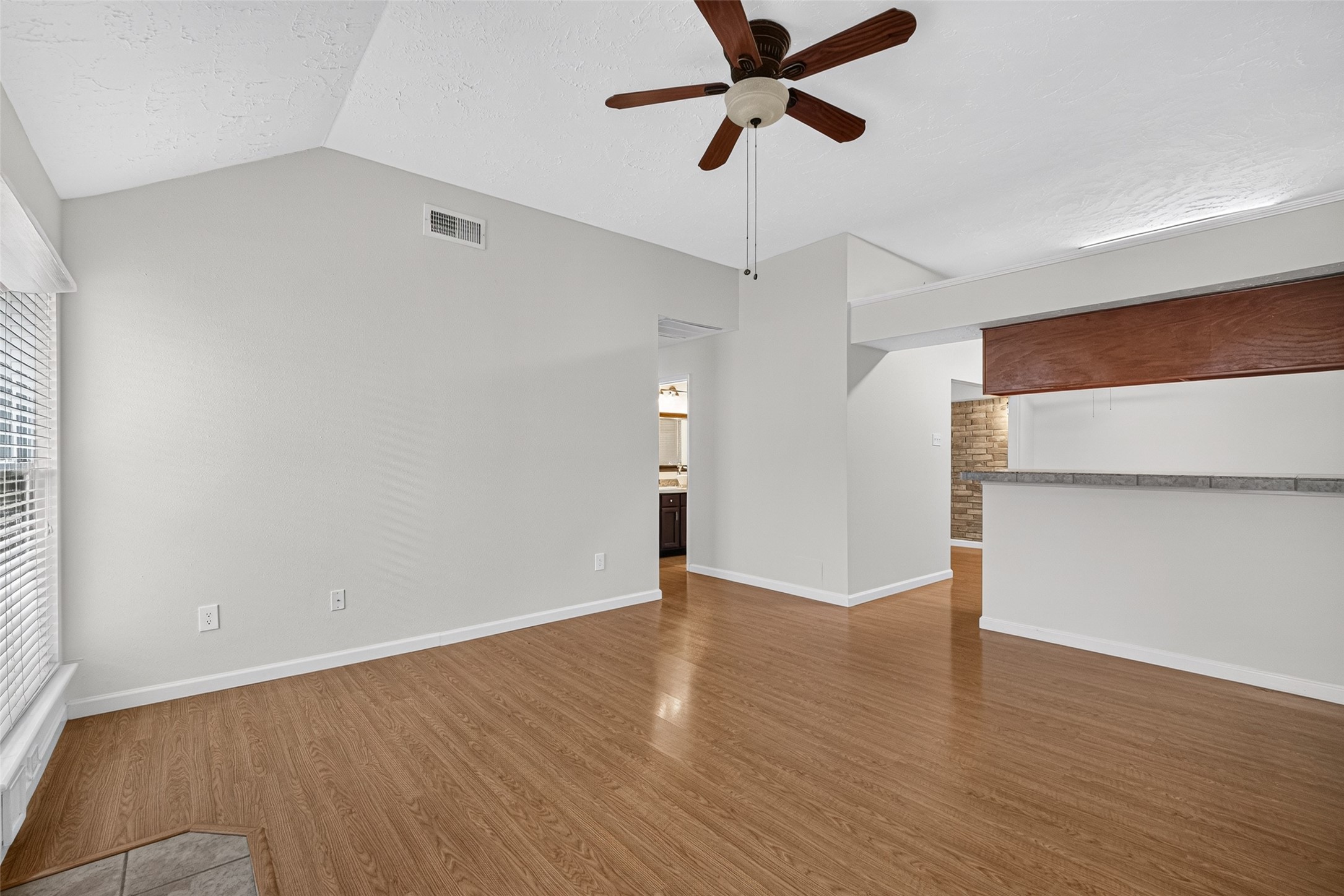 1220 Chelsea Lane Property Photo 8