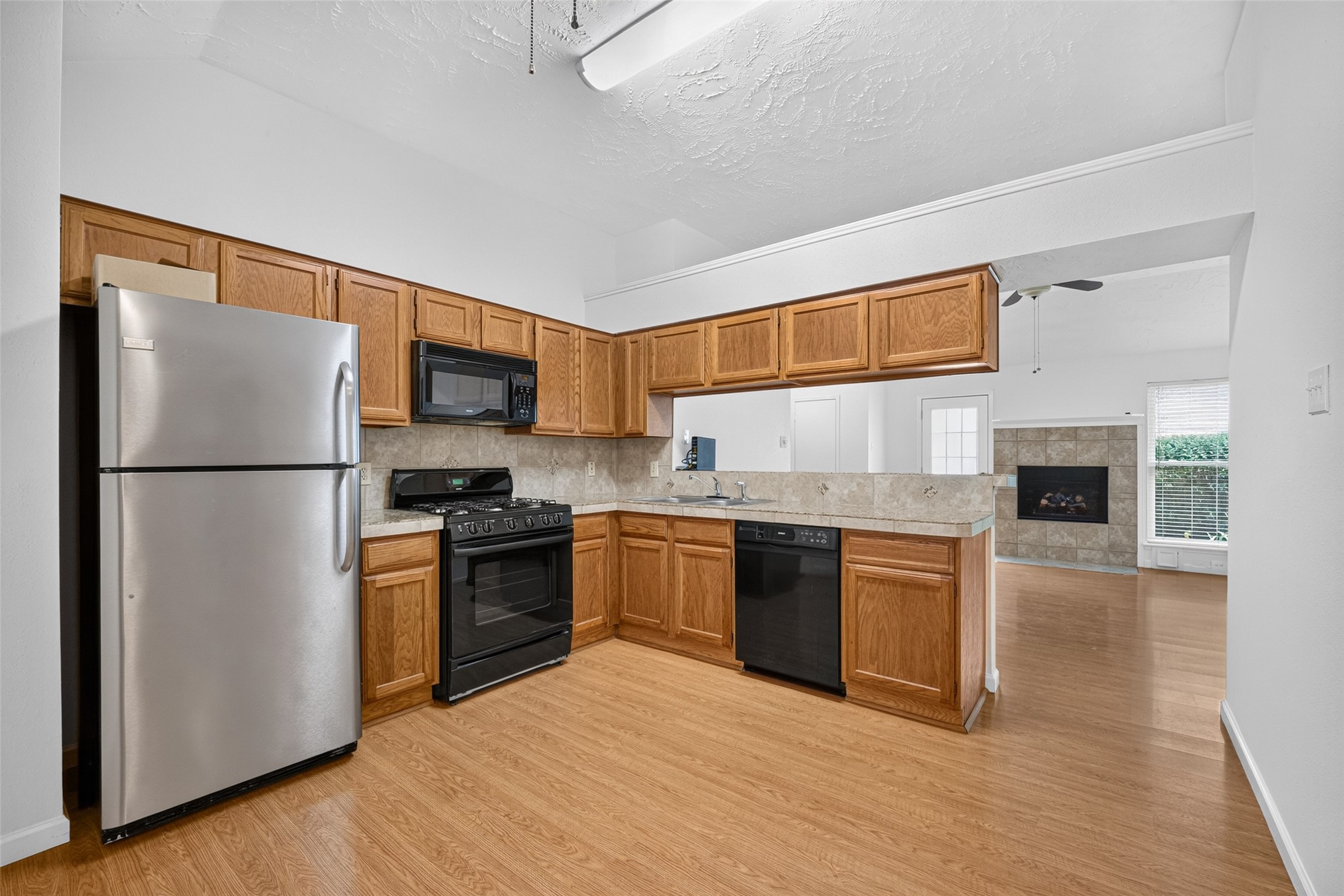 1220 Chelsea Lane Property Photo 10