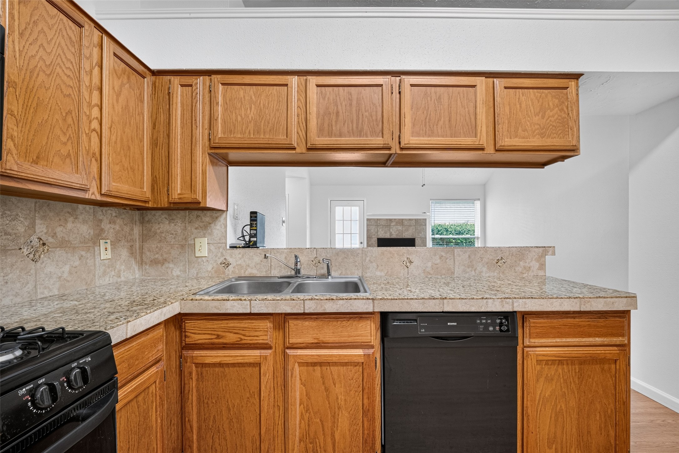 1220 Chelsea Lane Property Photo 12