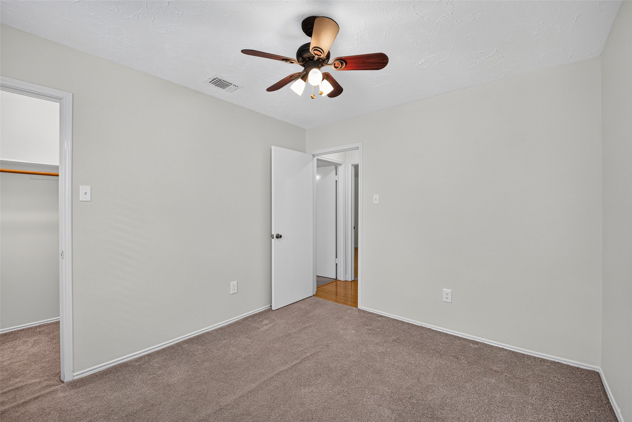1220 Chelsea Lane Property Photo 28