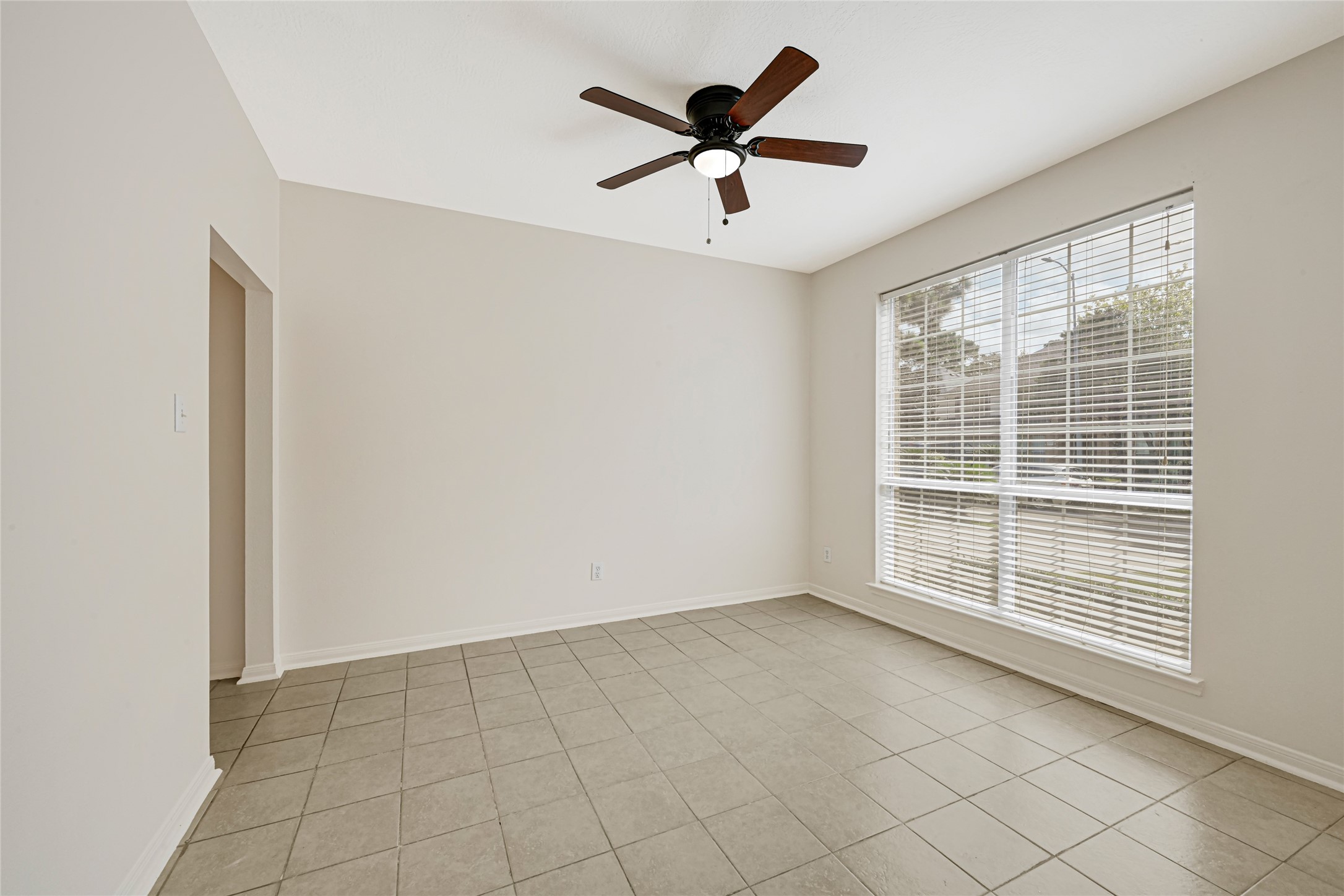 13803 Vickston Lane Property Photo 5