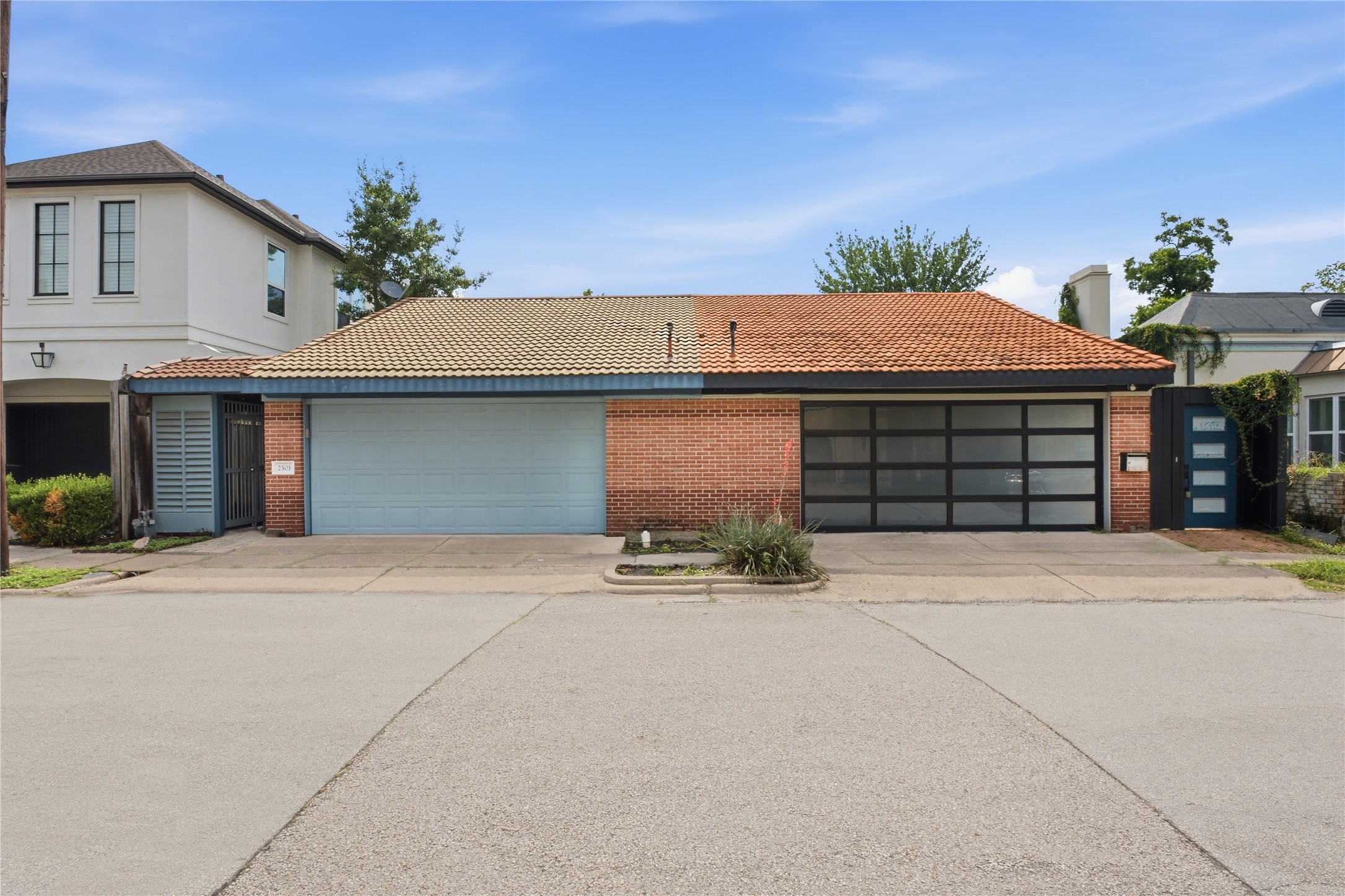 2501 Driscoll Street Property Photo 1