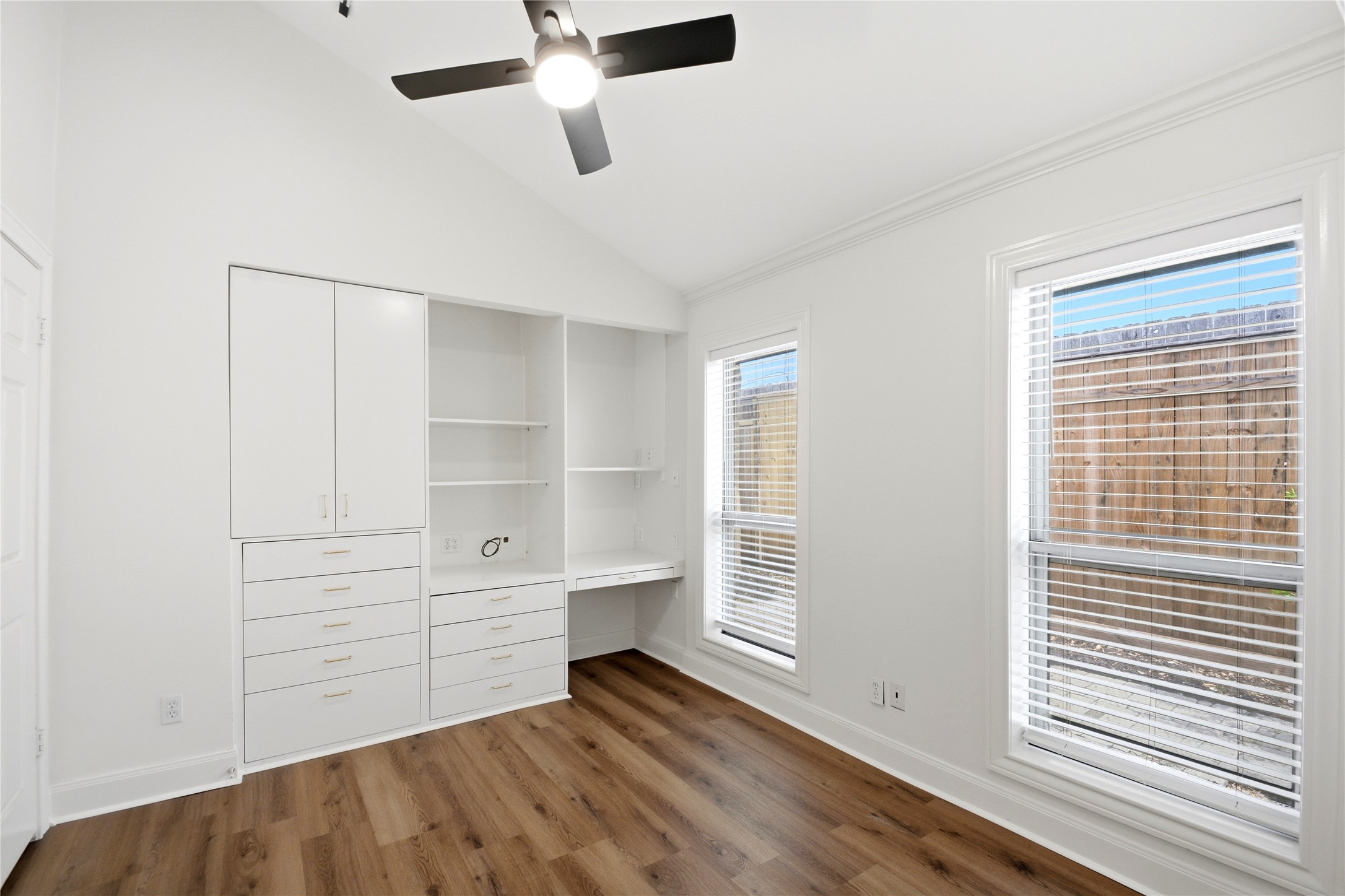 2501 Driscoll Street Property Photo 5