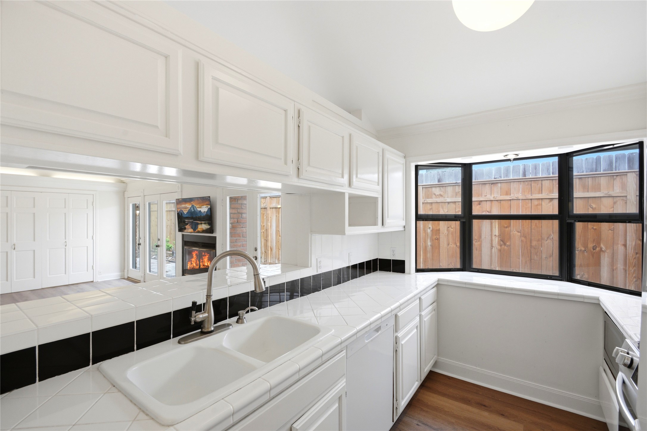 2501 Driscoll Street Property Photo 13