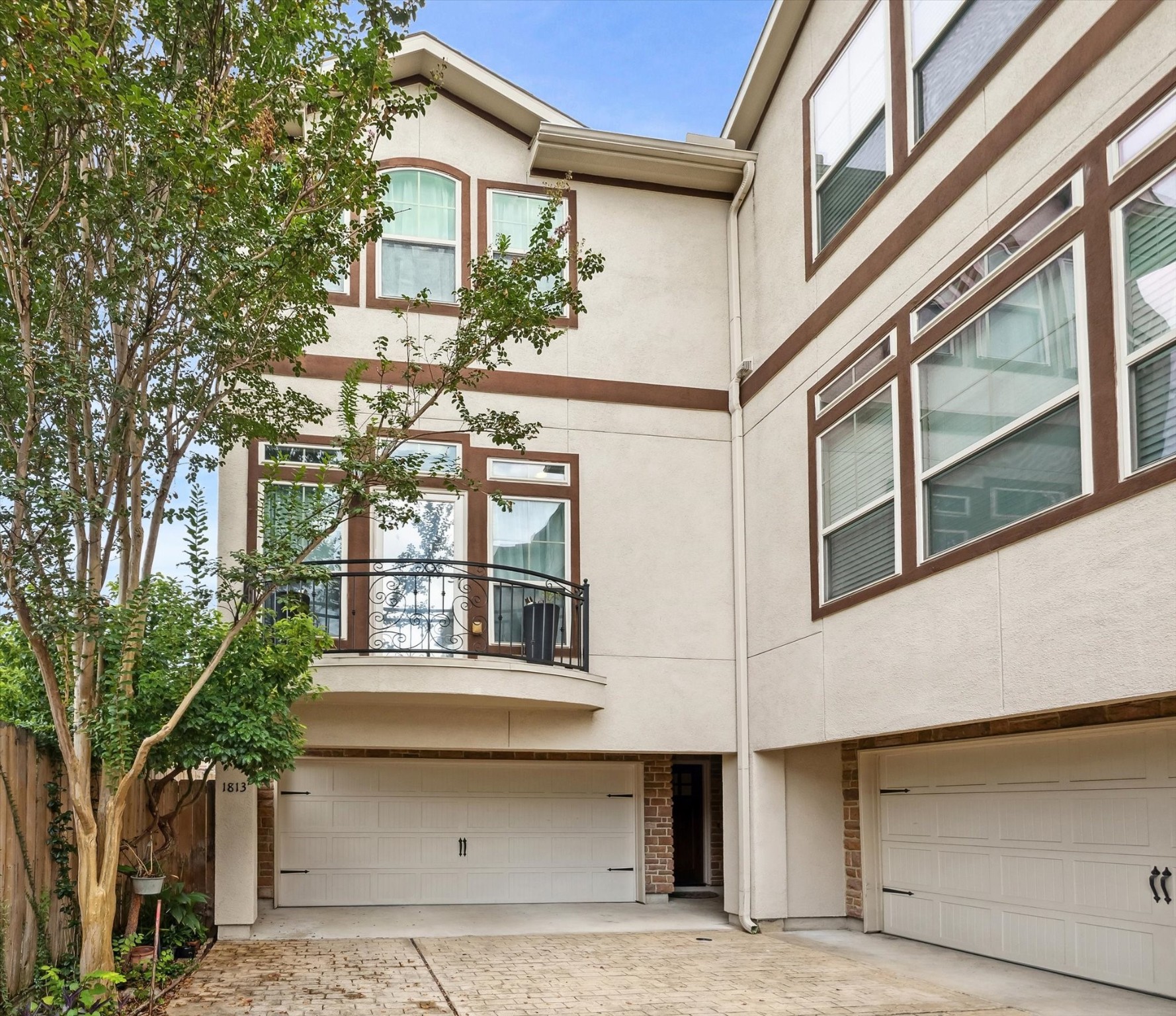 1813 Oakdale Street Property Photo