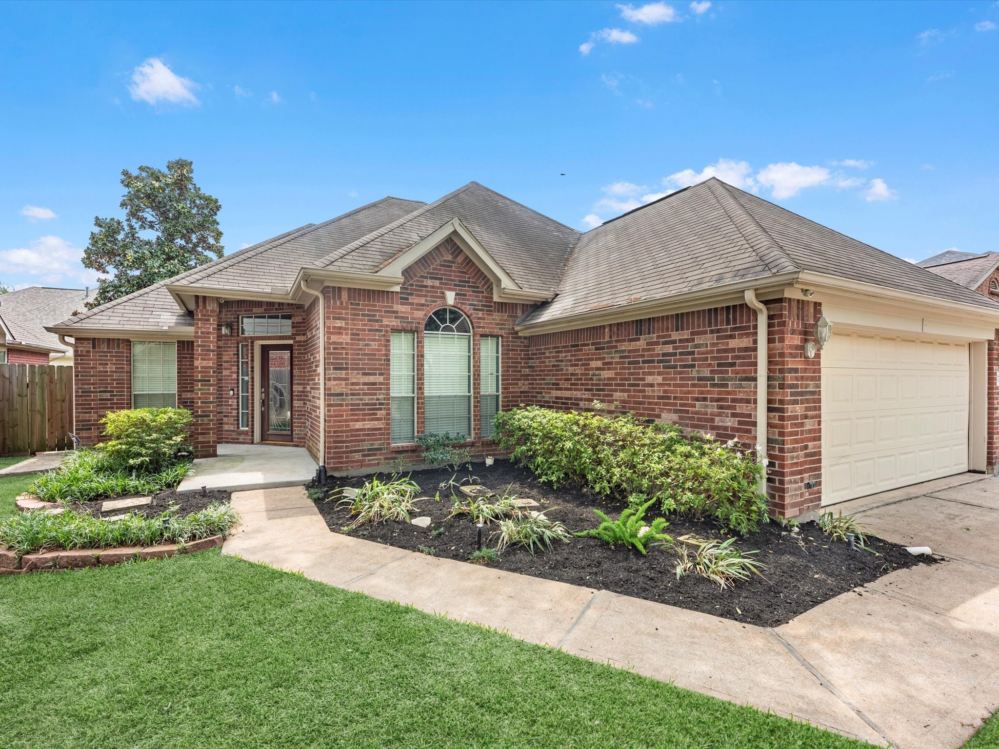 13023 Bretford Court Property Photo 1