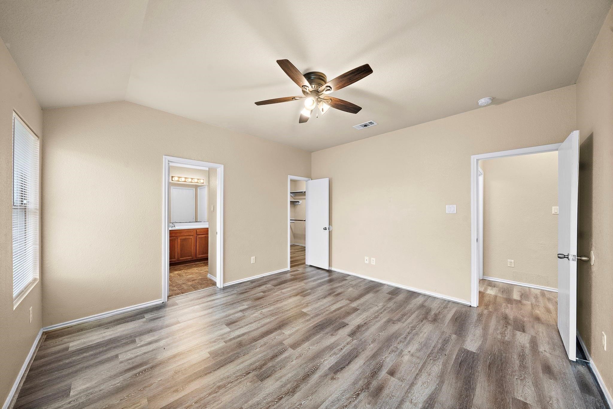 20306 Silent Vale Lane Property Photo 3