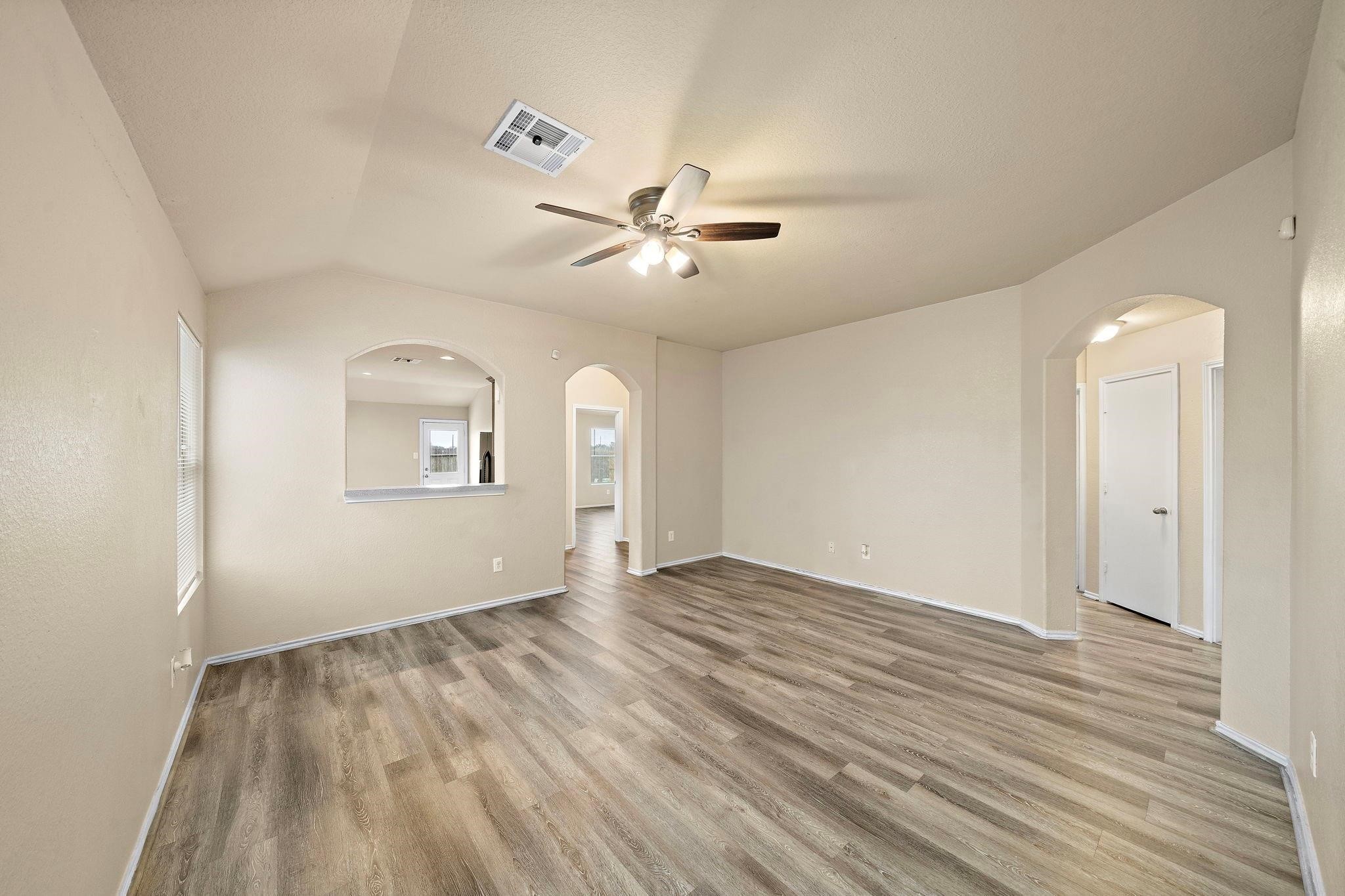 20306 Silent Vale Lane Property Photo 5