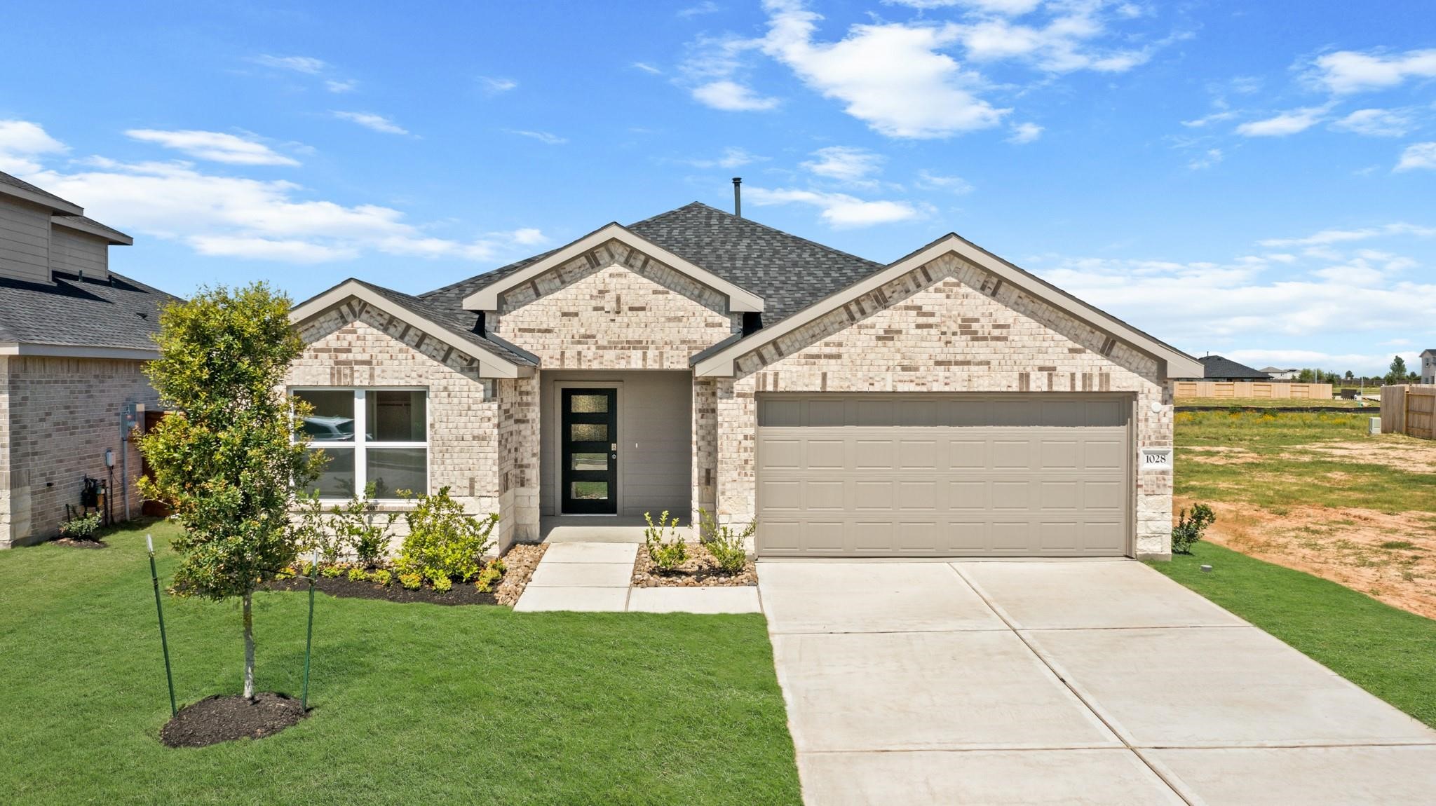 1028 Selene Sky Drive Property Photo 1