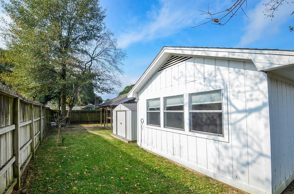 15815 Boulder Oaks Drive Property Photo 3
