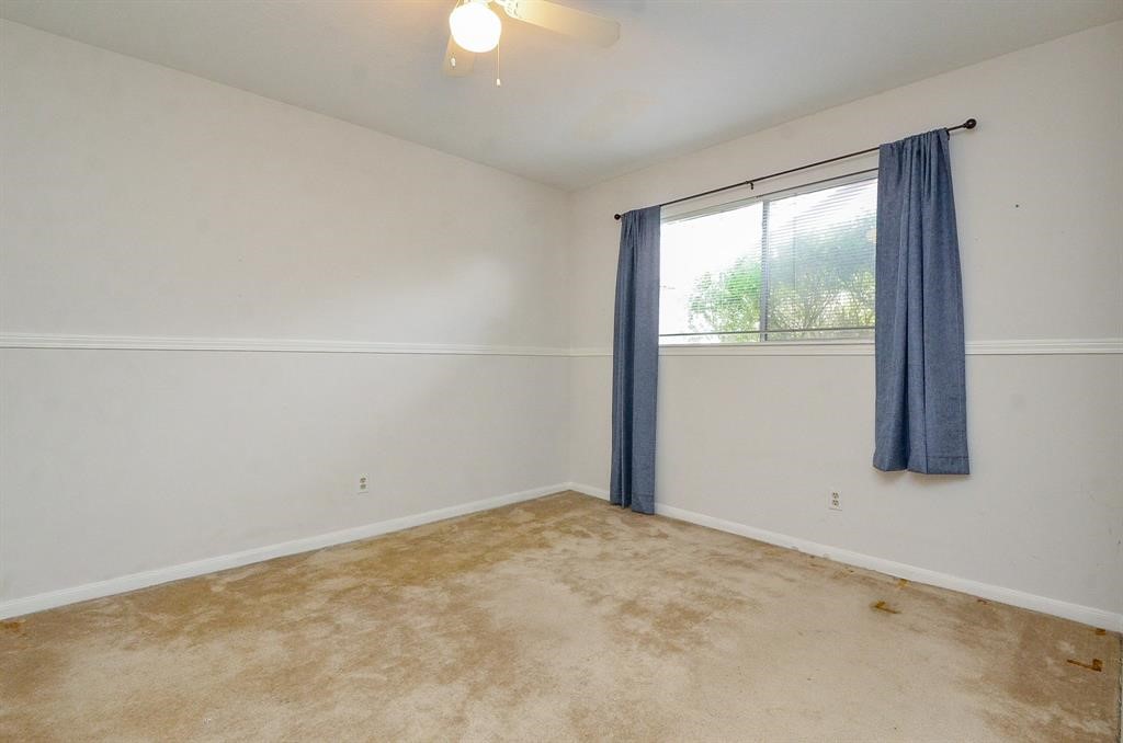 15815 Boulder Oaks Drive Property Photo 8
