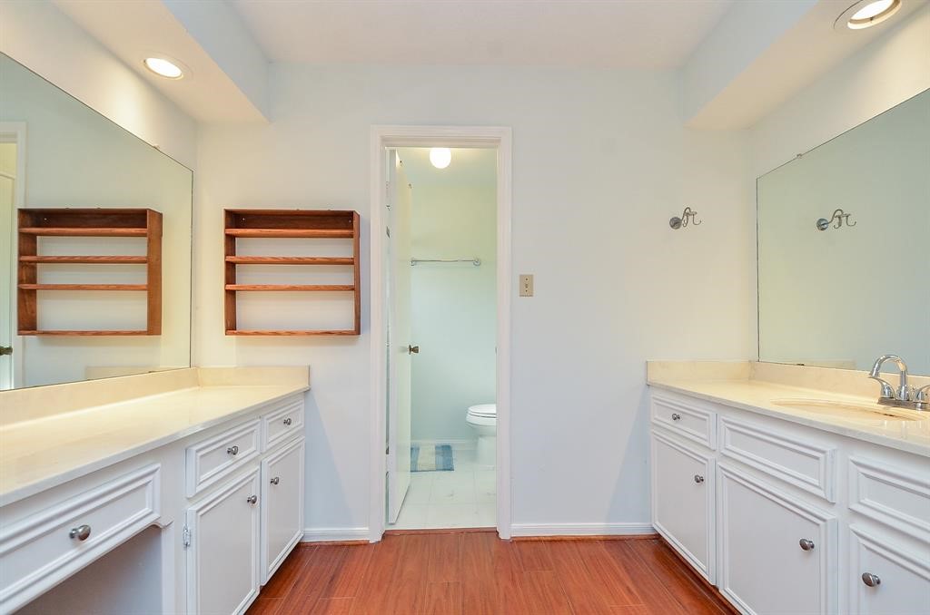 15815 Boulder Oaks Drive Property Photo 10