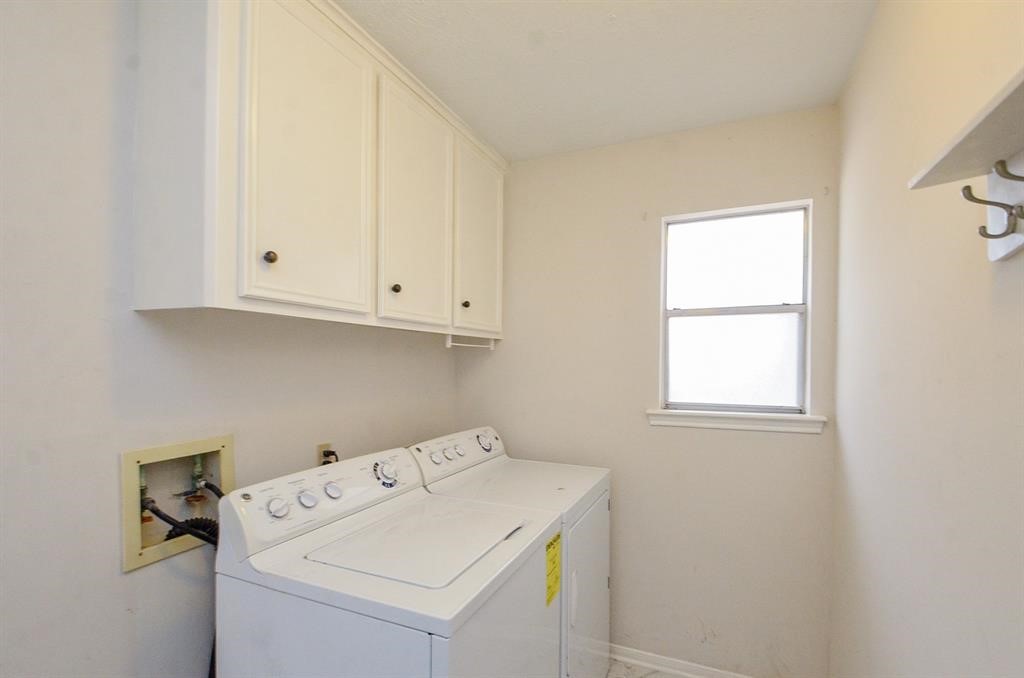 15815 Boulder Oaks Drive Property Photo 15