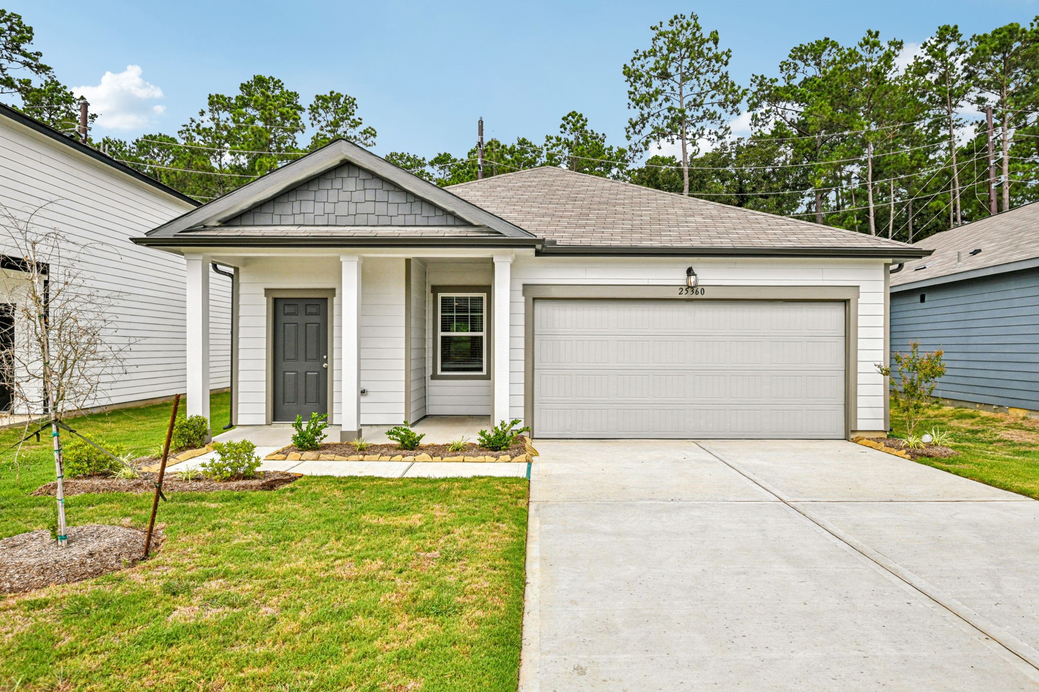 2415 Crest Falls Drive Property Photo 1