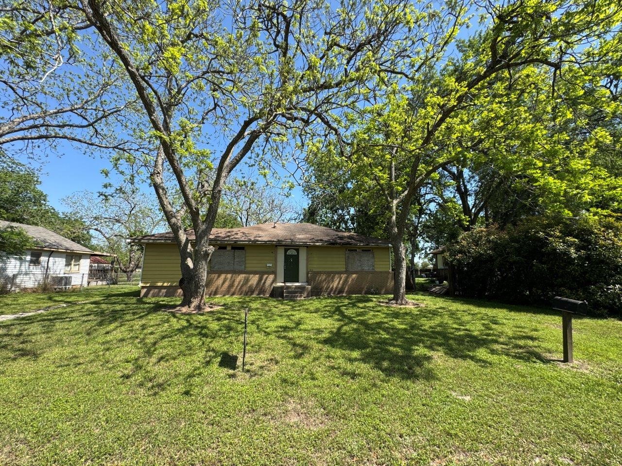 408 Speed Street Property Photo