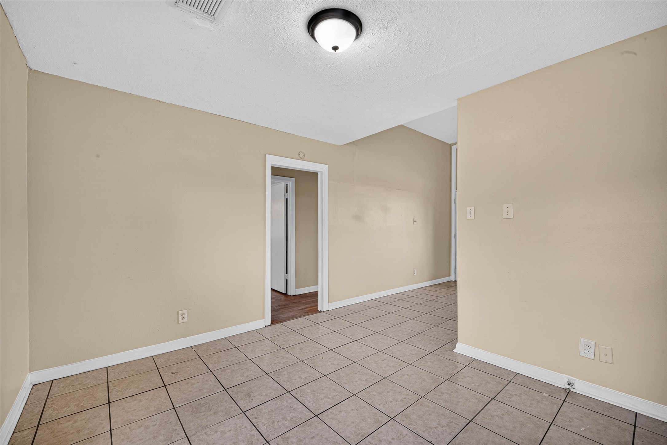 1307 Camden Road Property Photo 13