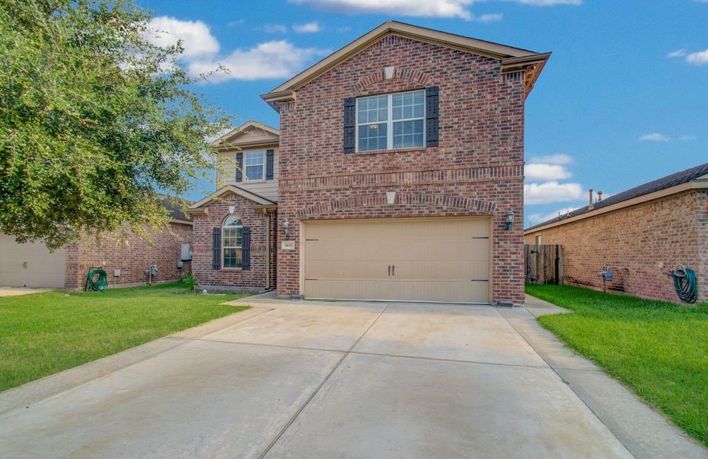1835 Garnet Breeze Drive Property Photo 4