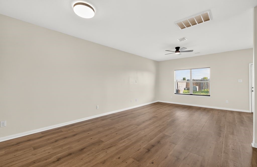 1835 Garnet Breeze Drive Property Photo 14