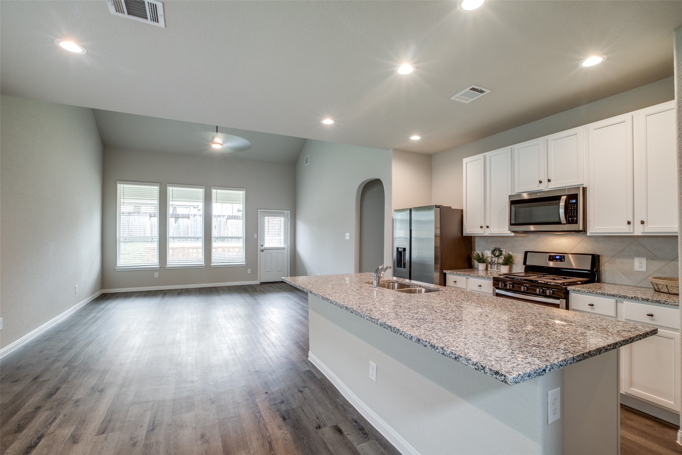 3649 Cub Drive Property Photo 5