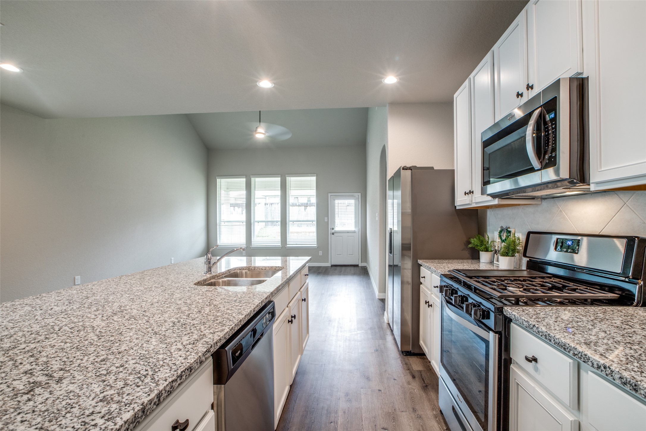 3649 Cub Drive Property Photo 6