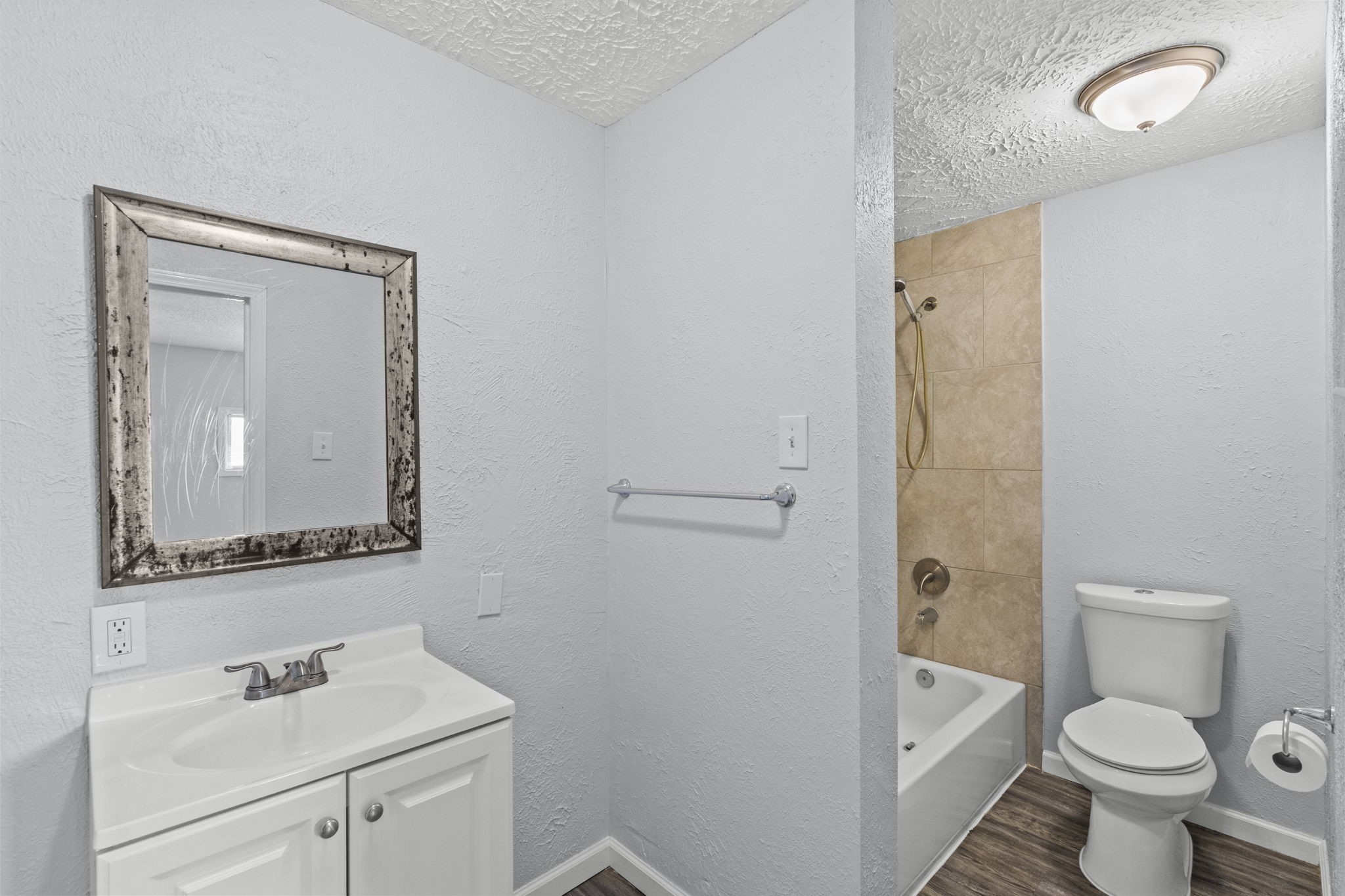 228 Orange Street Property Photo 7