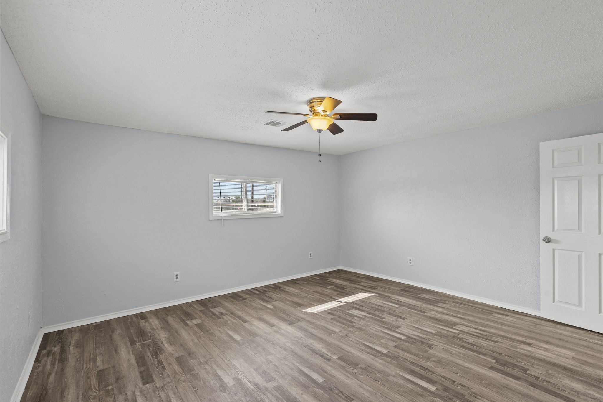 228 Orange Street Property Photo 8