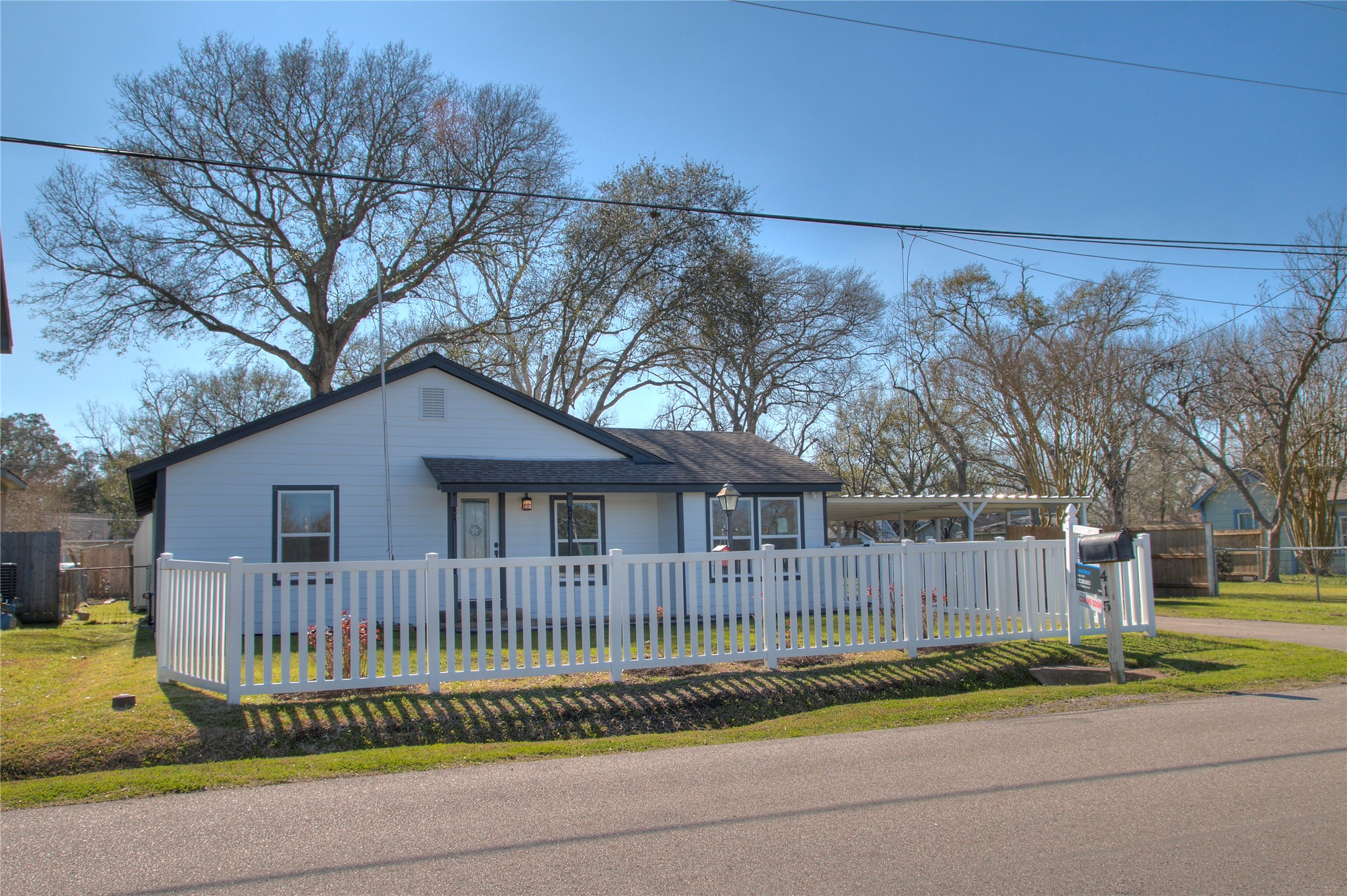 415 Perkins Avenue Property Photo 2