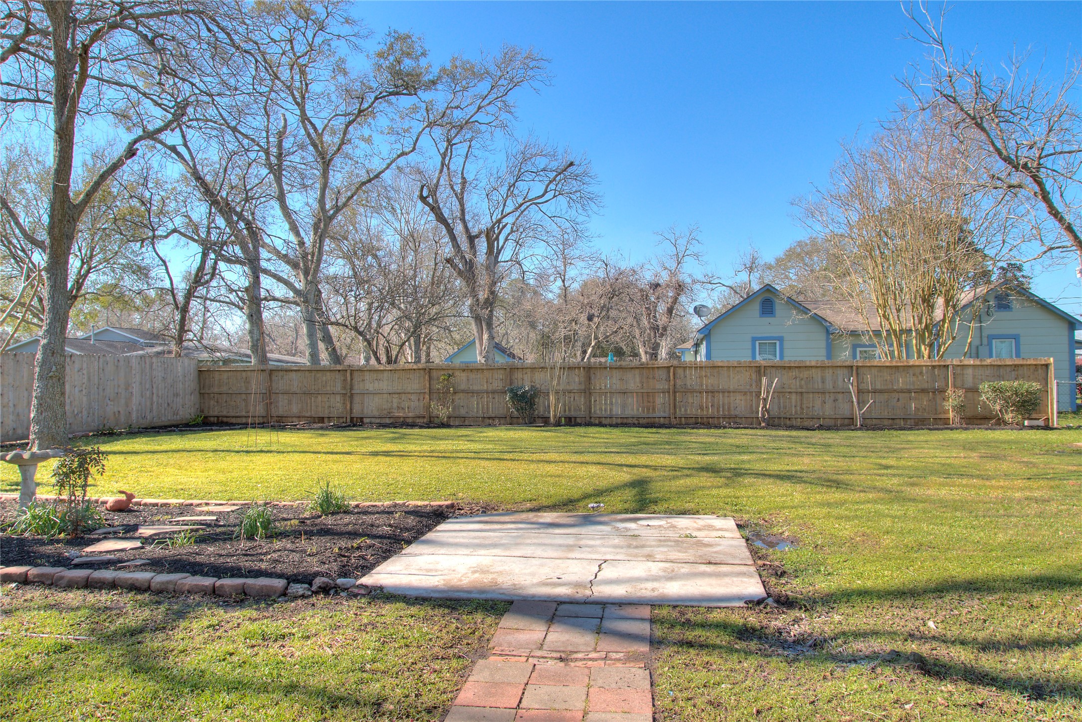 415 Perkins Avenue Property Photo 28