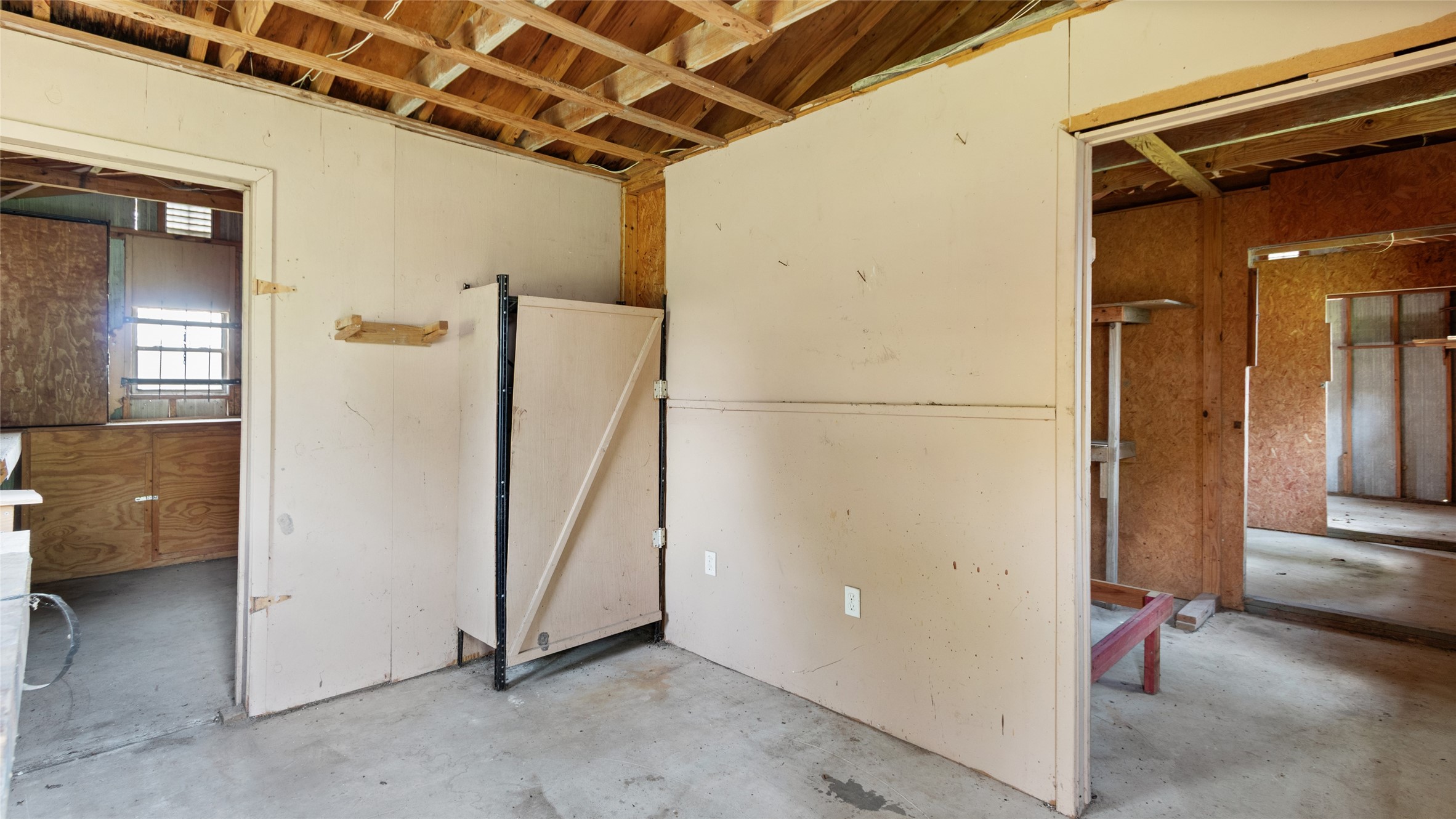 215 Lakeview Lane Property Photo 38