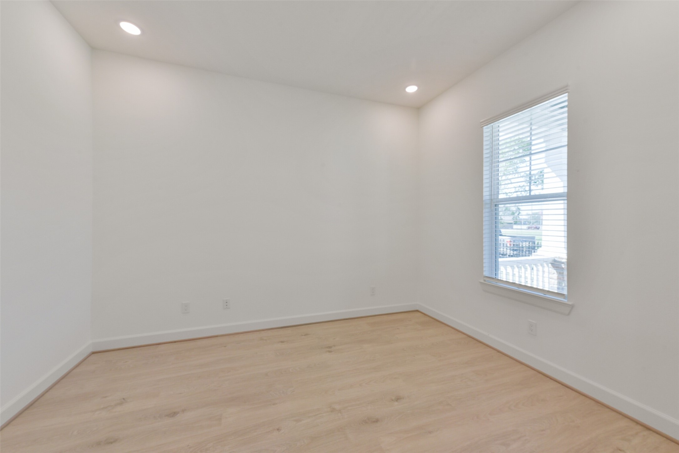 2503 S Houston Avenue Property Photo 16