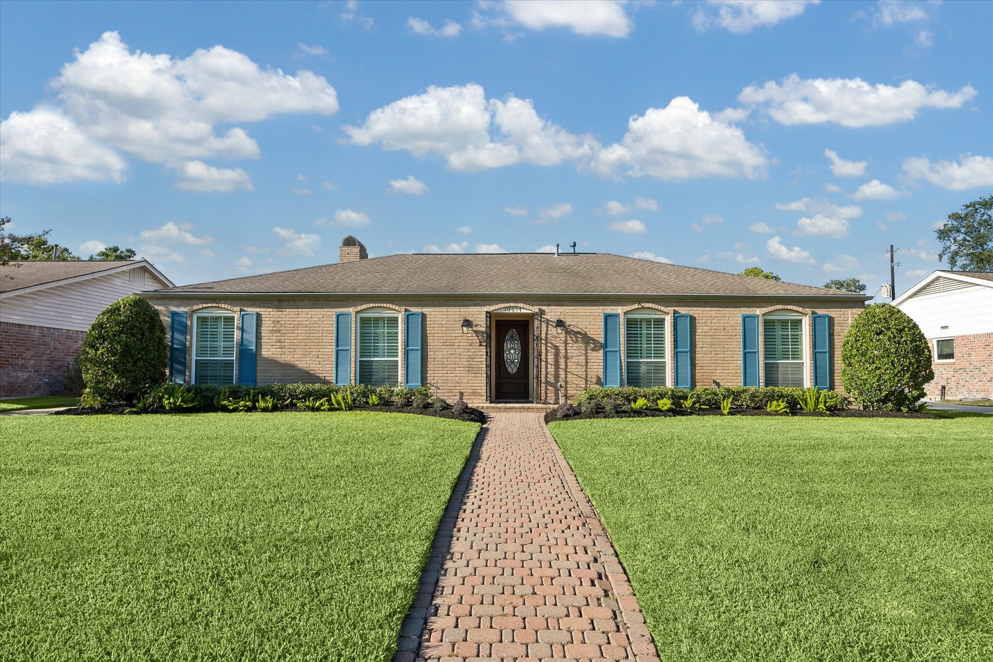 10614 Longmont Drive Property Photo 1
