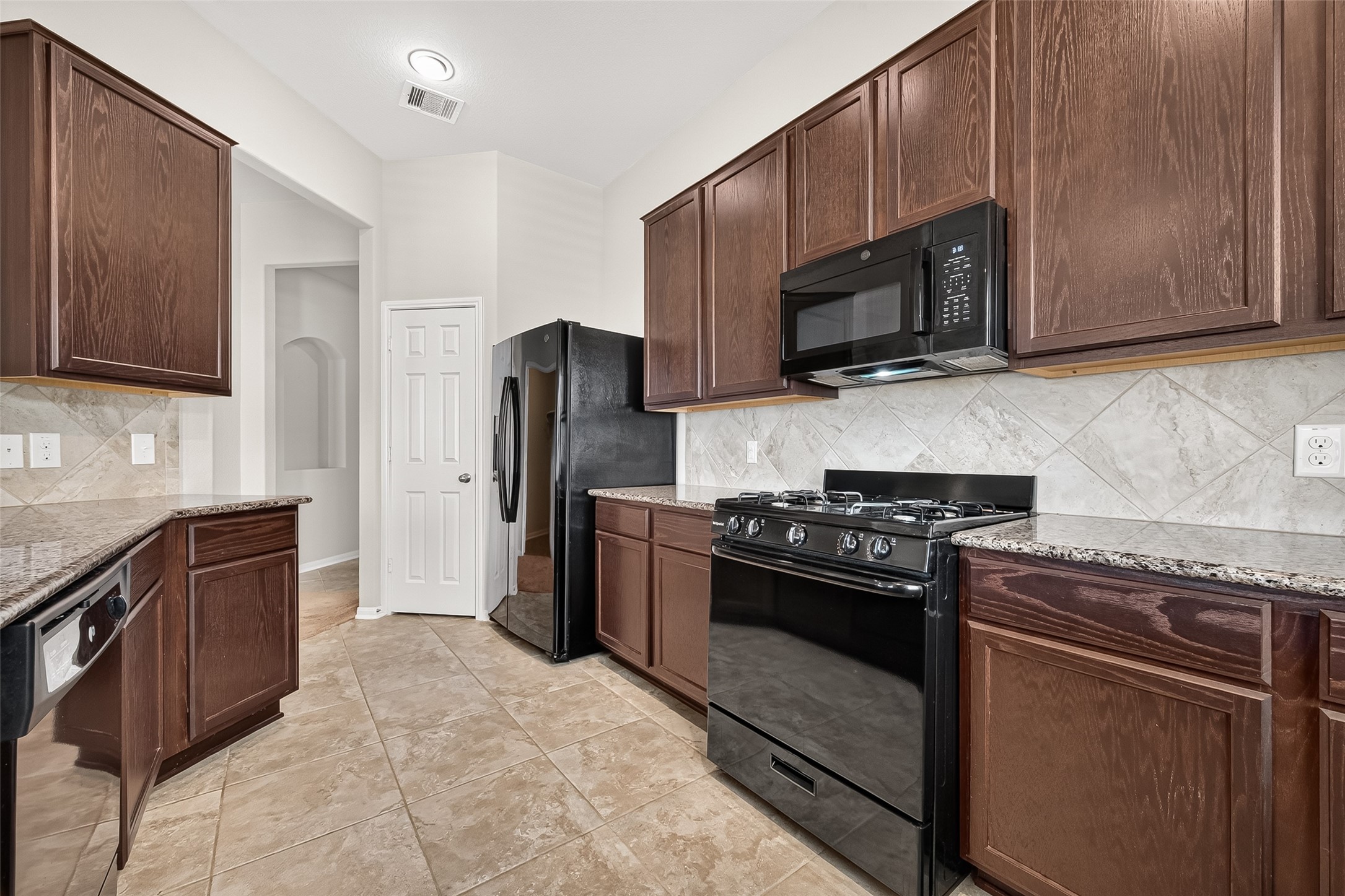 2703 Fawn Mountain Drive Property Photo 6
