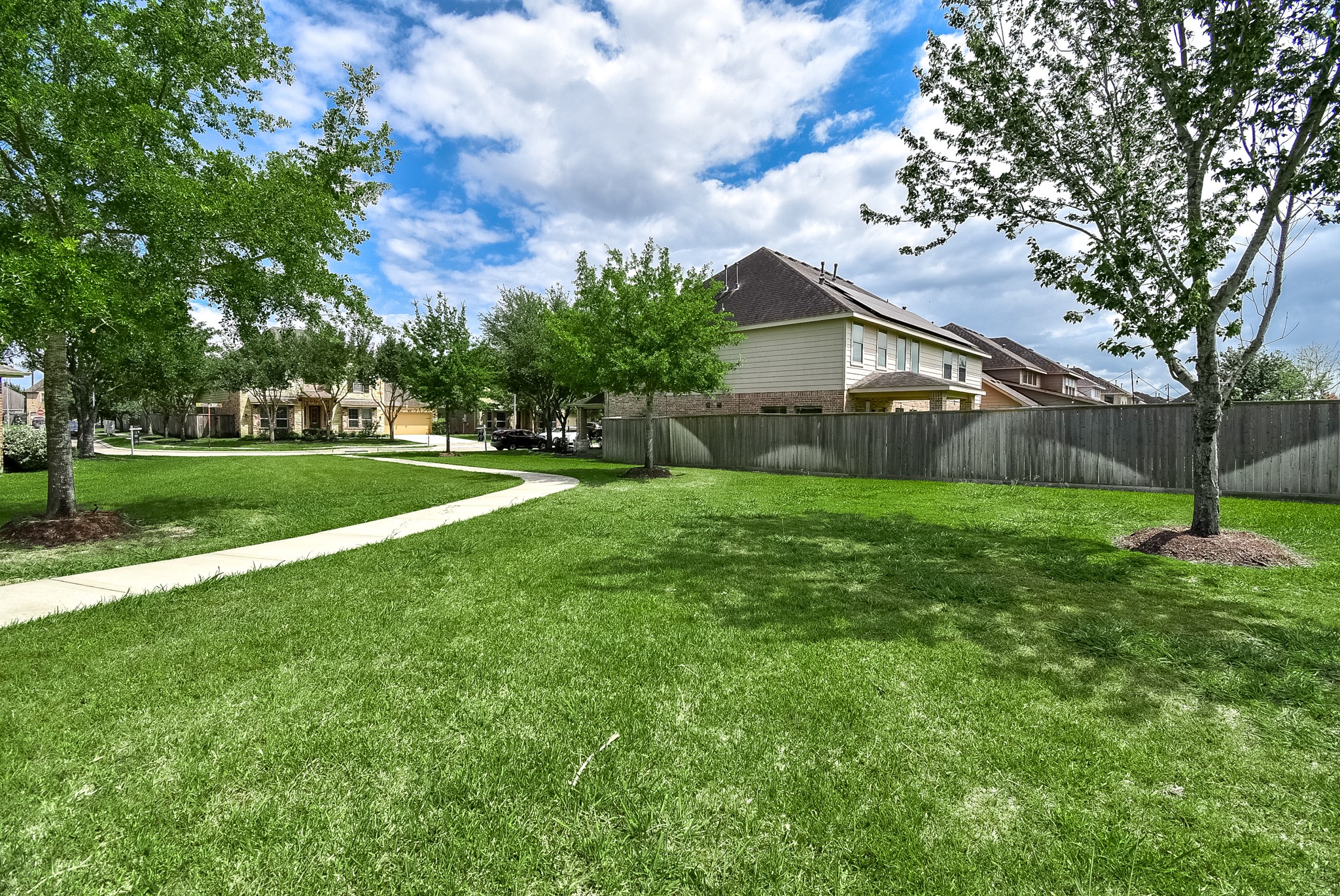 5039 Crystal Bluff Court Property Photo 2
