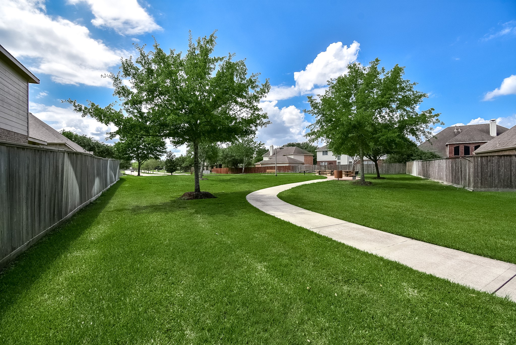 5039 Crystal Bluff Court Property Photo 3