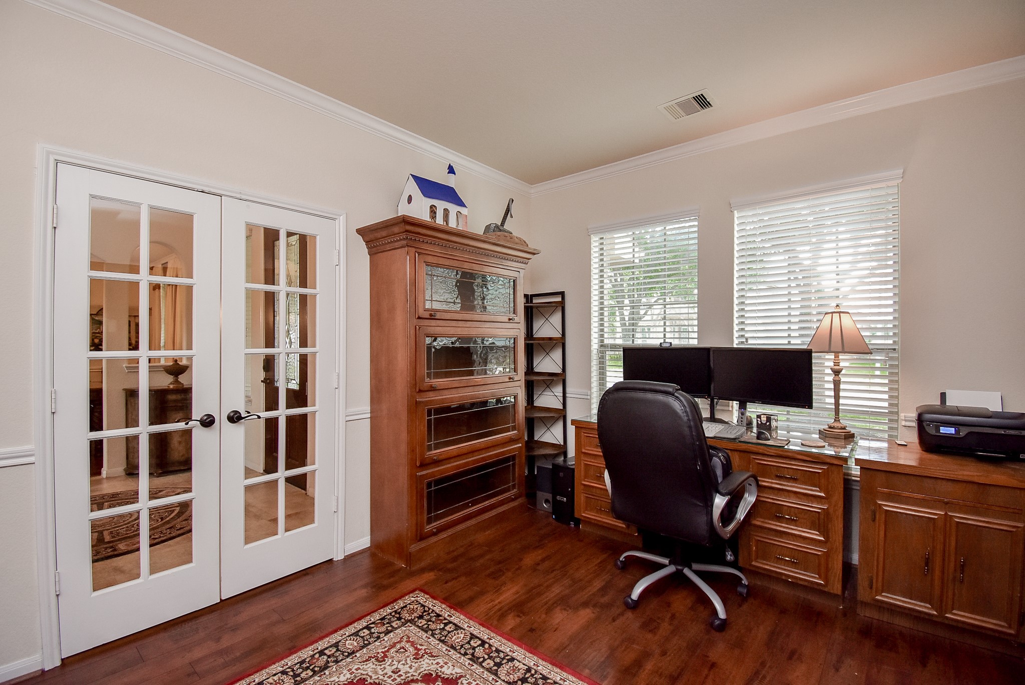5039 Crystal Bluff Court Property Photo 9