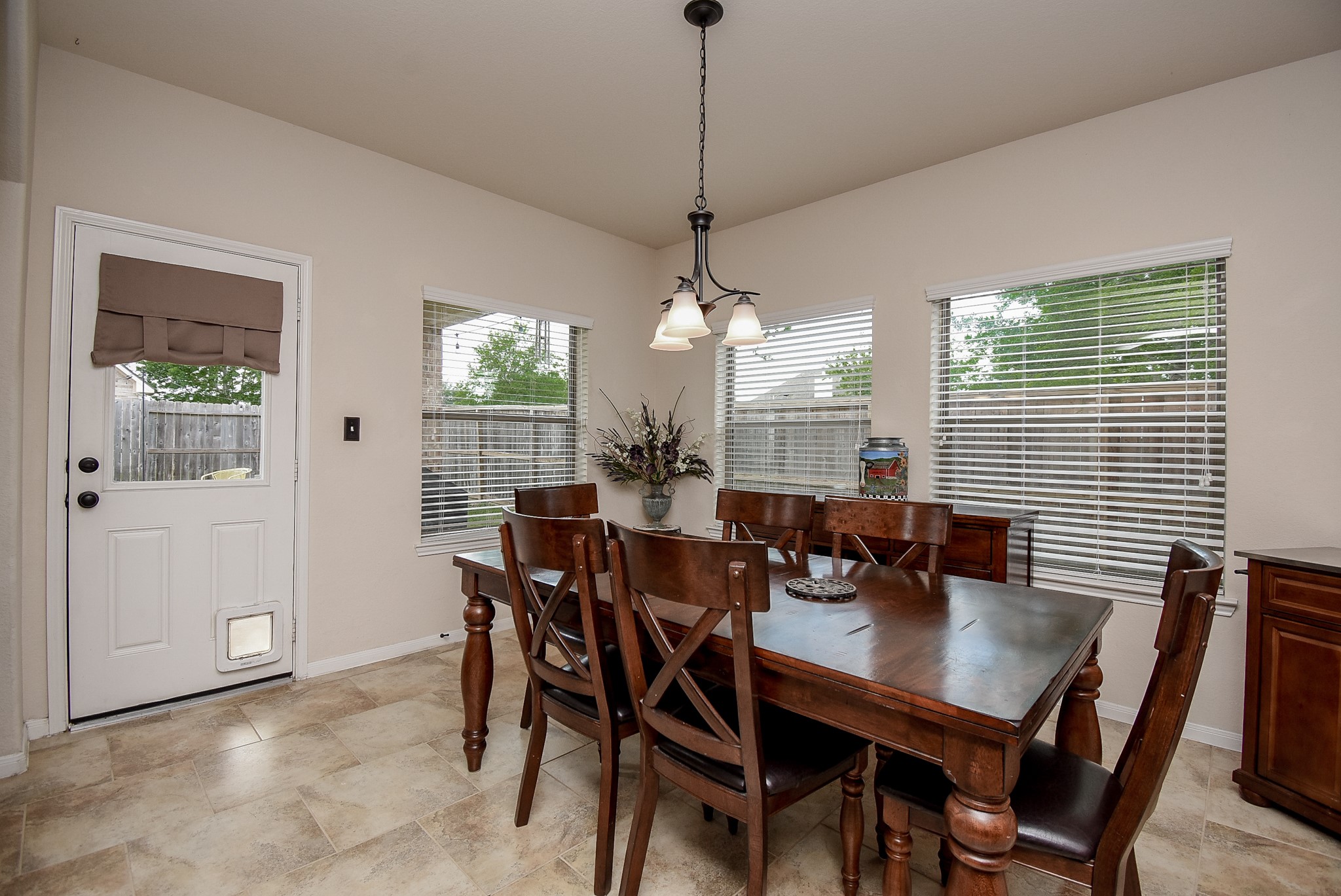 5039 Crystal Bluff Court Property Photo 16
