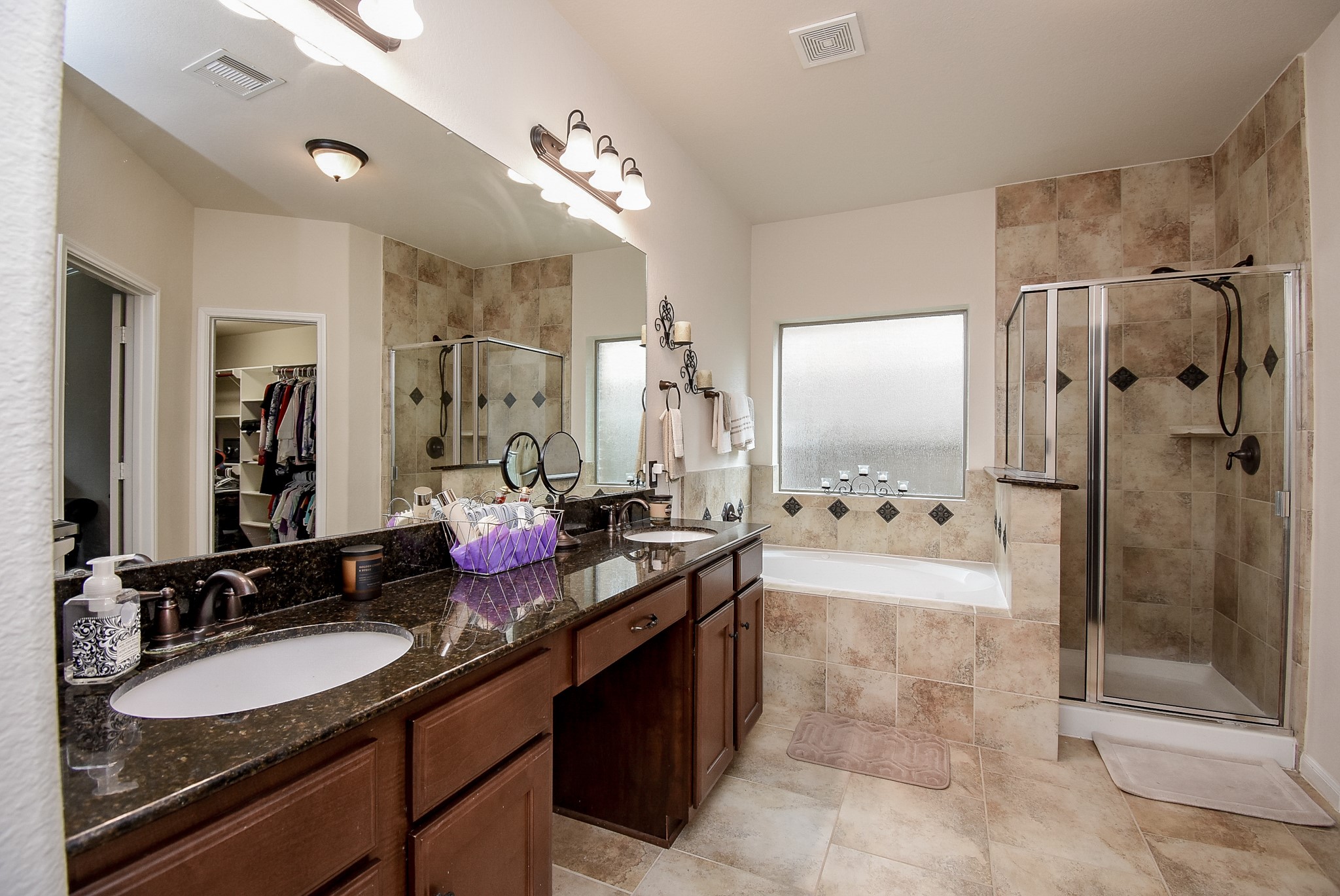 5039 Crystal Bluff Court Property Photo 25
