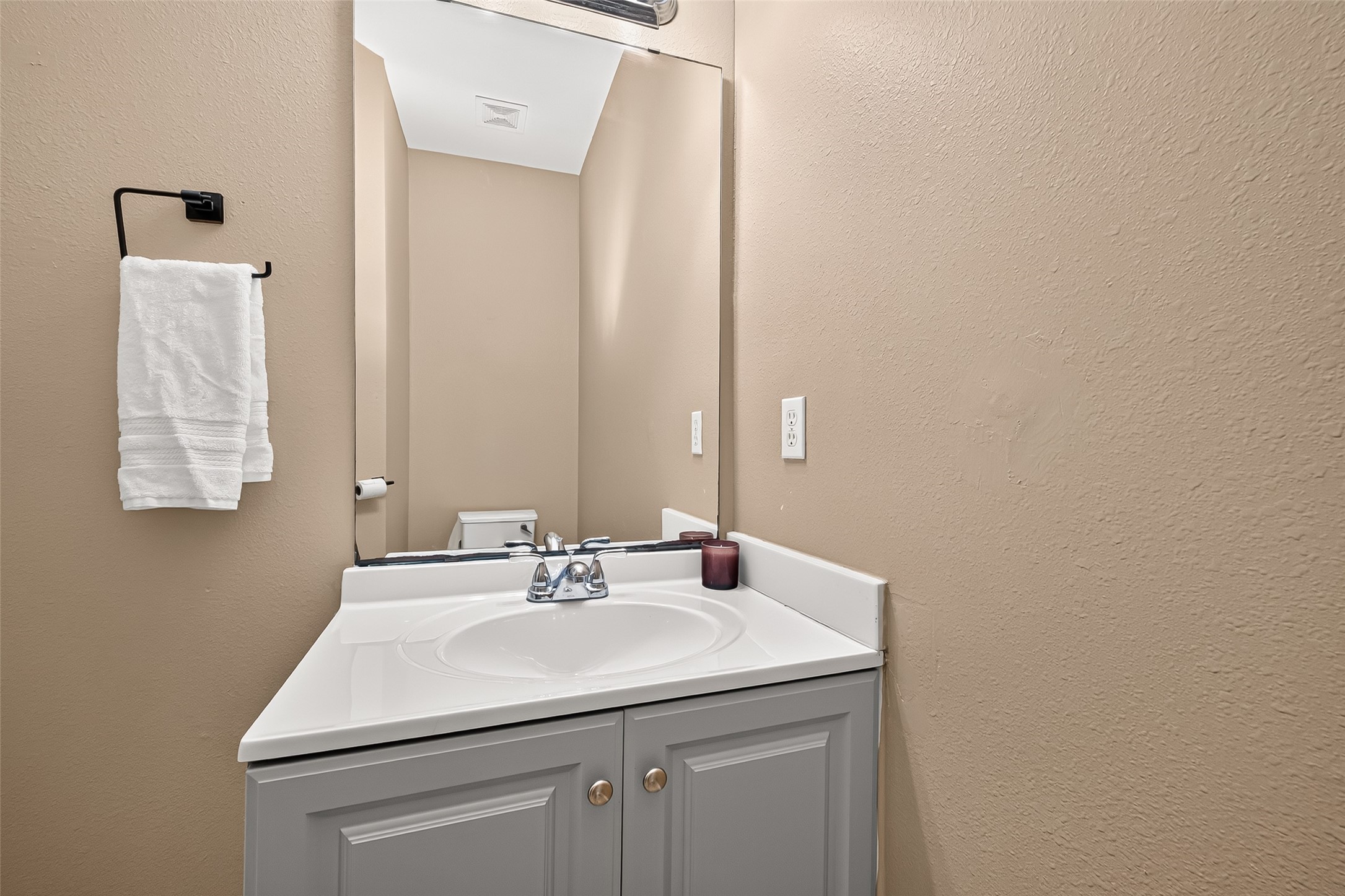 4011 Alexis Circle Property Photo 25
